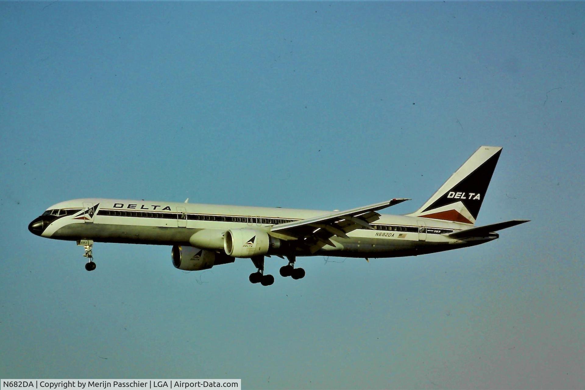 N682DA, 1993 Boeing 757-232 C/N 26958, eBay slide