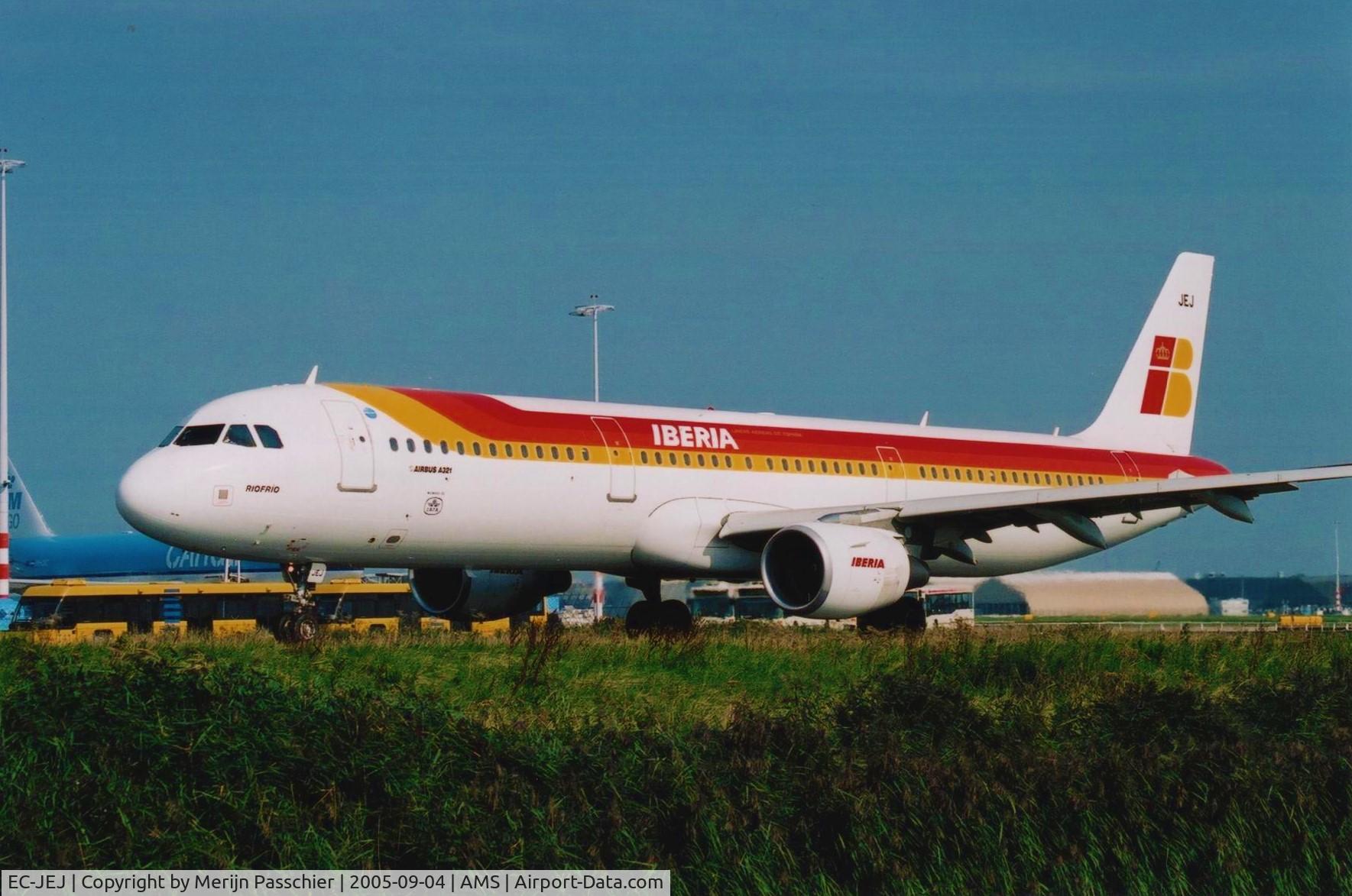 EC-JEJ, 2005 Airbus A321-211 C/N 2381, bought photo