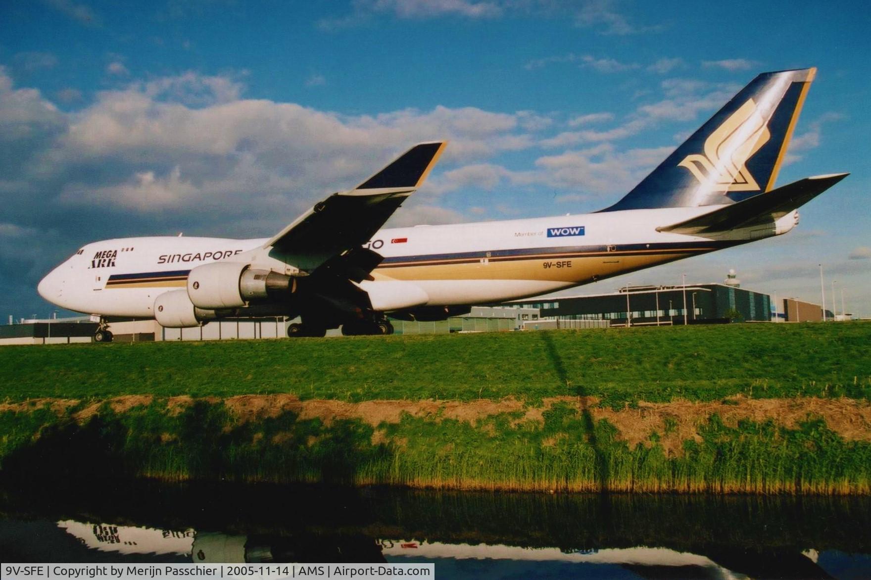 9V-SFE, 1996 Boeing 747-412F/SCD C/N 28263, bought photo