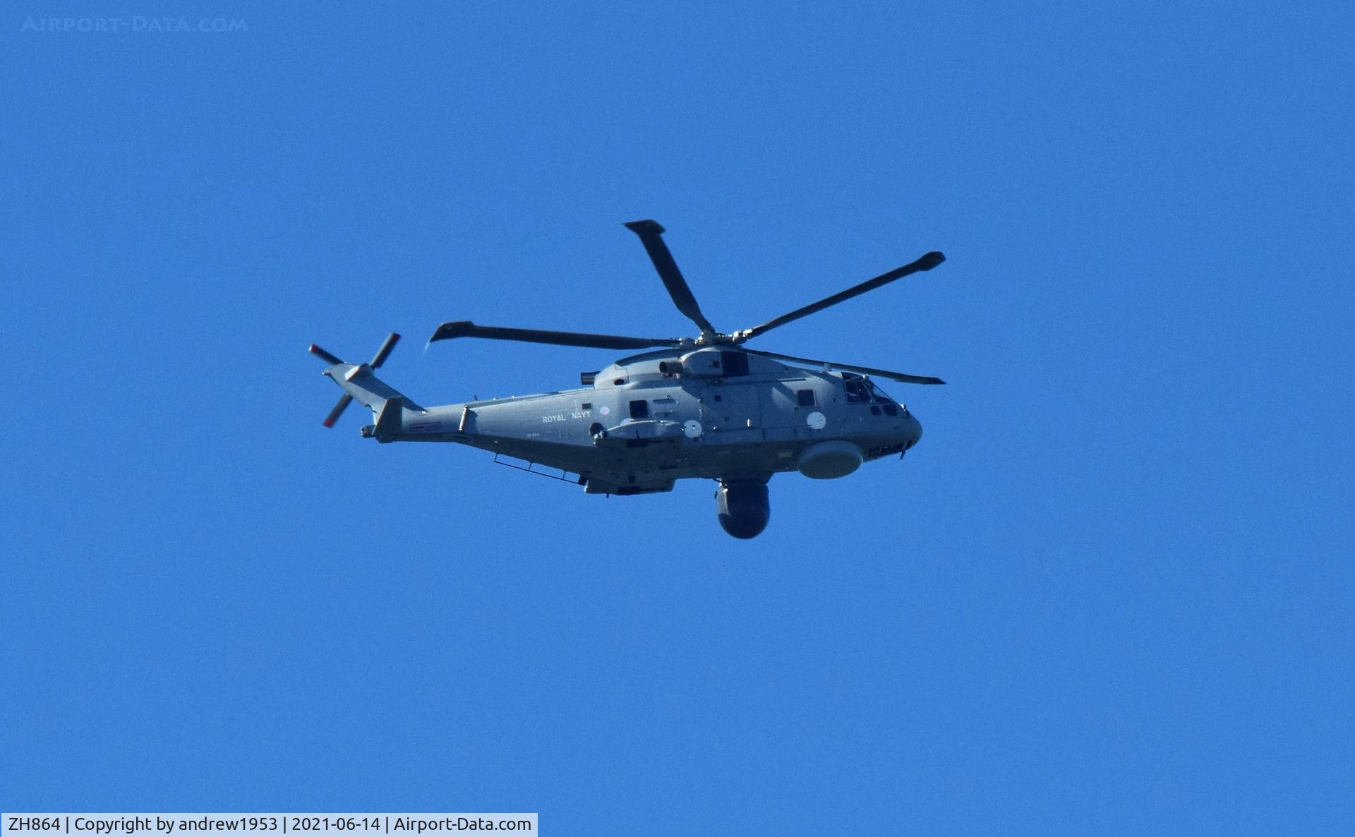 ZH864, AgustaWestland EH-101 Merlin HM.2 C/N 50179/RN44/MCSP14, ZM864 over Minehead.