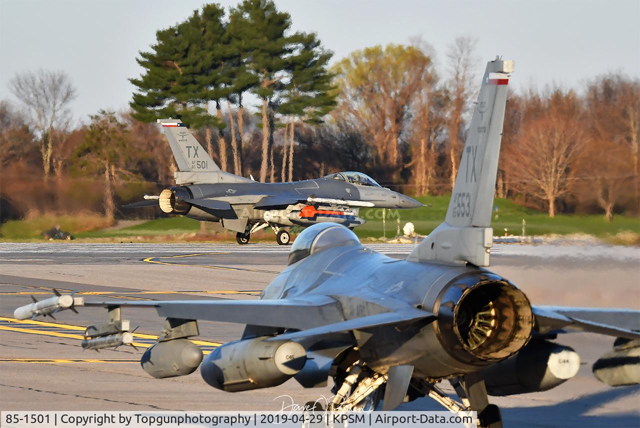 85-1501, 1985 General Dynamics F-16C Fighting Falcon C/N 5C-281, TREND64  taking the active