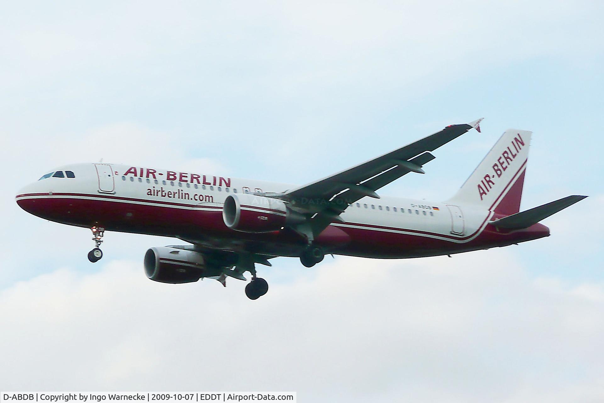 D-ABDB, 2005 Airbus A320-214 C/N 2619, Airbus A320-214 of airberlin on final approach into Tegel airport