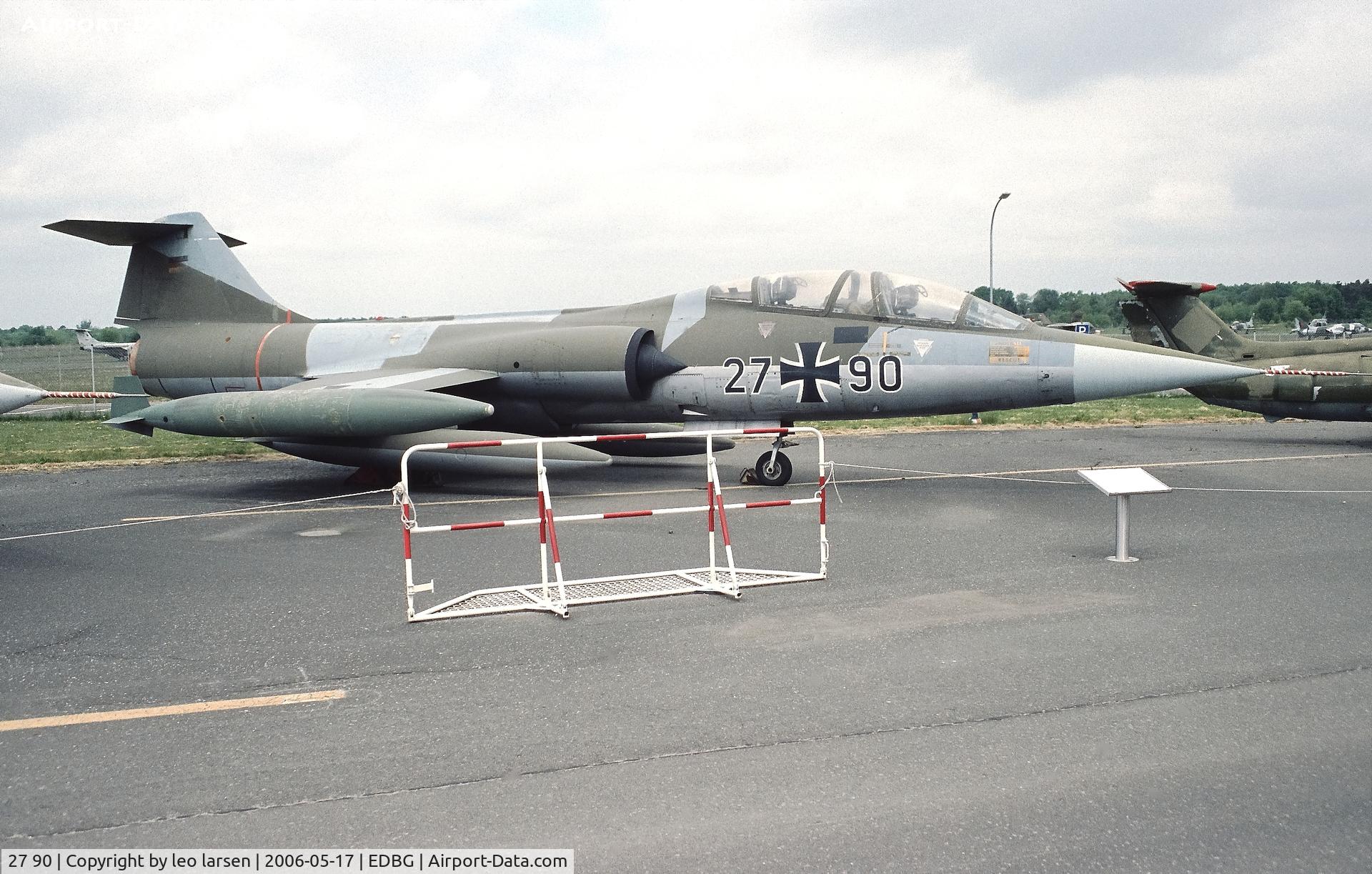 27 90, Lockheed TF-104G Starfighter C/N 583F-5920, Berlin Gatow 17.5.2006