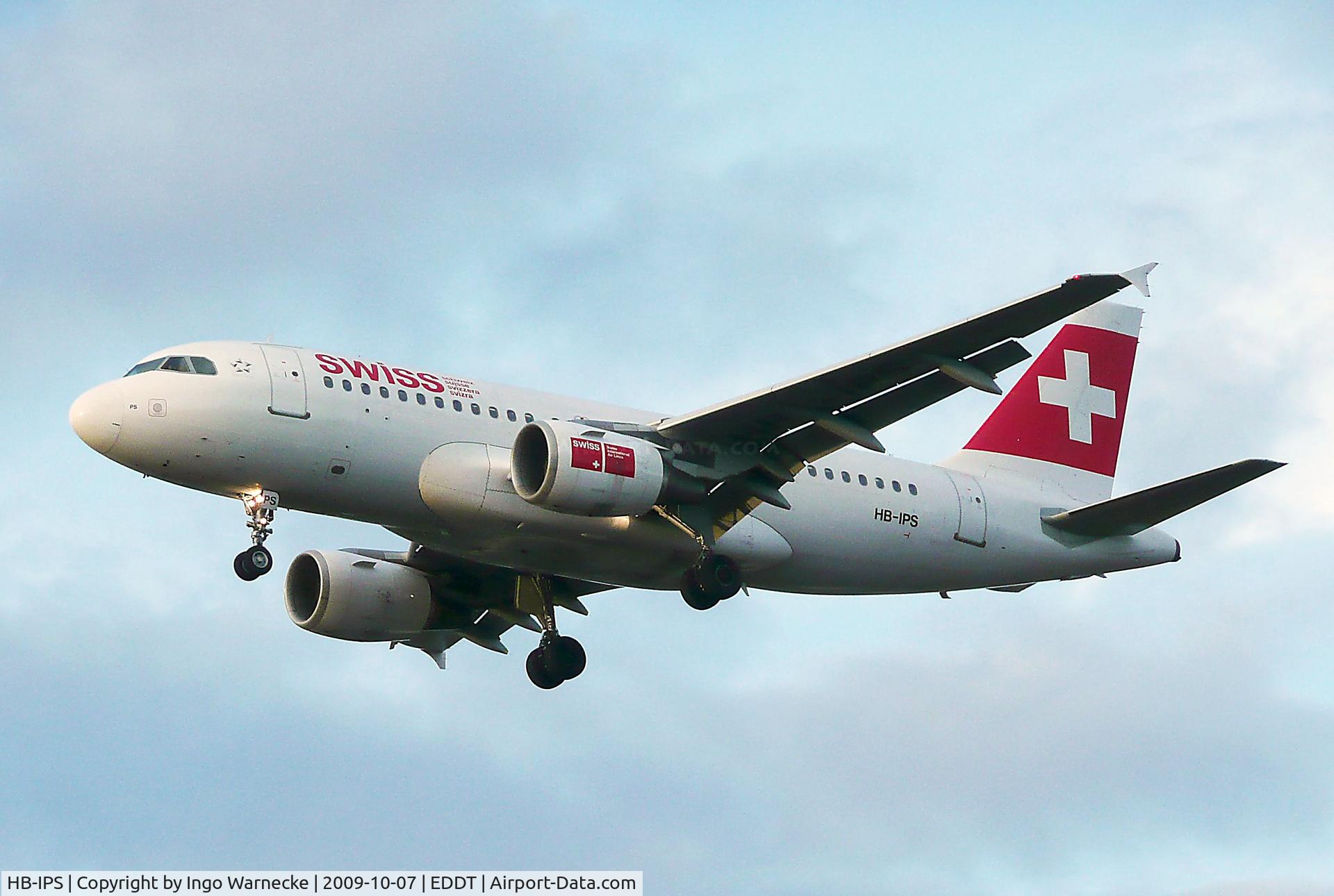 HB-IPS, 1997 Airbus A319-112 C/N 734, Airbus A319-112 of SWISS on final approach into Tegel airport