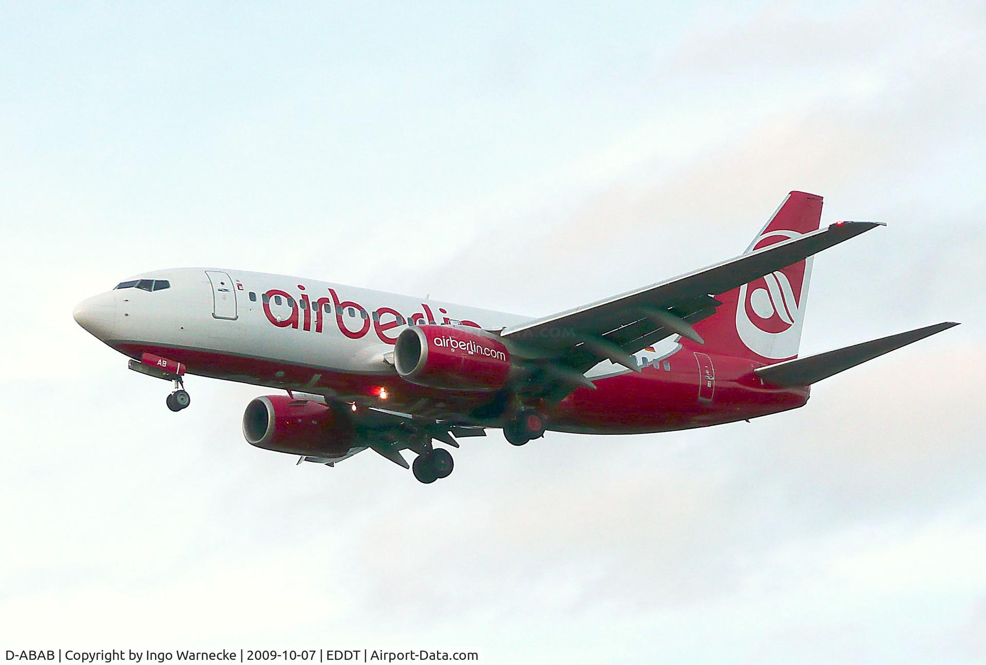 D-ABAB, 2001 Boeing 737-76Q C/N 30277, Boeing 737-76Q of airberlin on final approach into Tegel airport