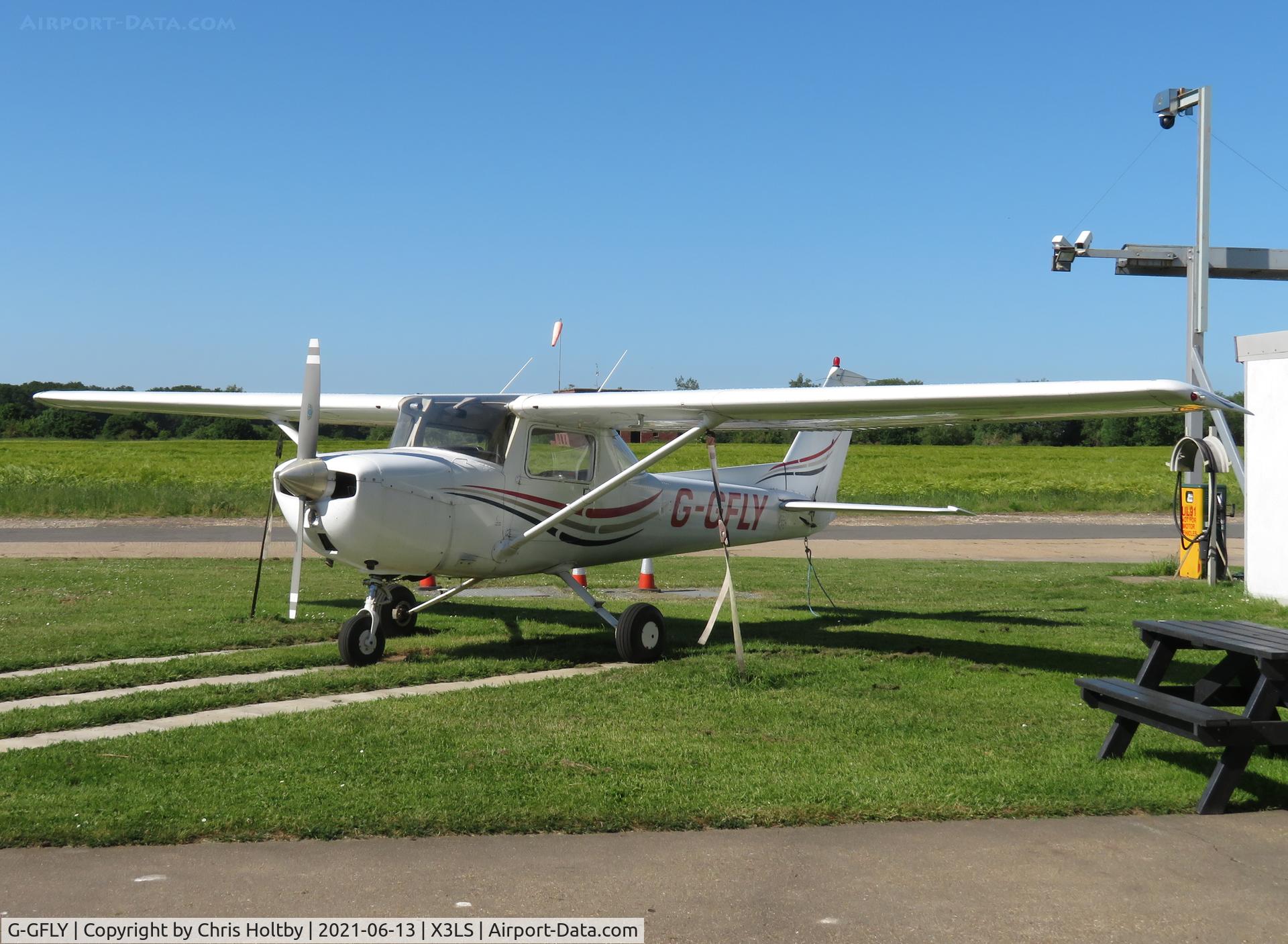 G-GFLY, 1972 Reims F150L C/N 0822, Owned by Hangar 1 & parked at Little, Snoring, Norfolk