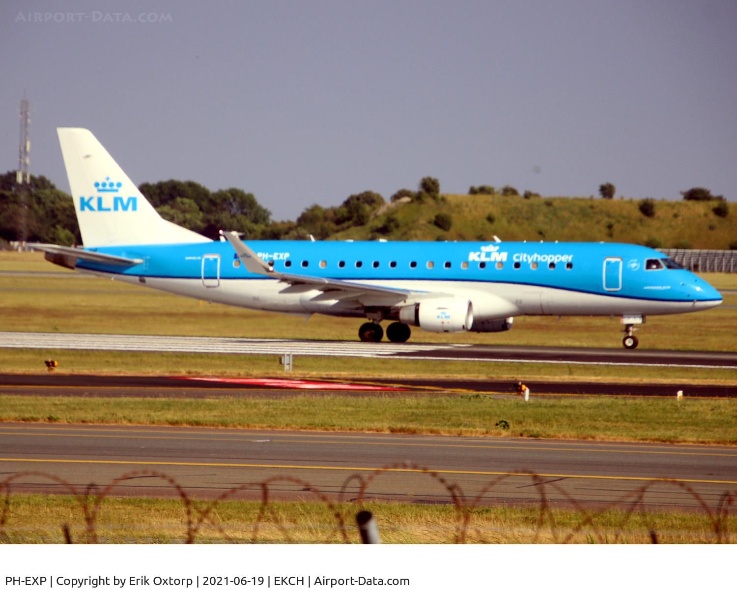 PH-EXP, 2017 Embraer 175LR (ERJ-170-200LR) C/N 17000678, PH-EXP taking  off rw 22R