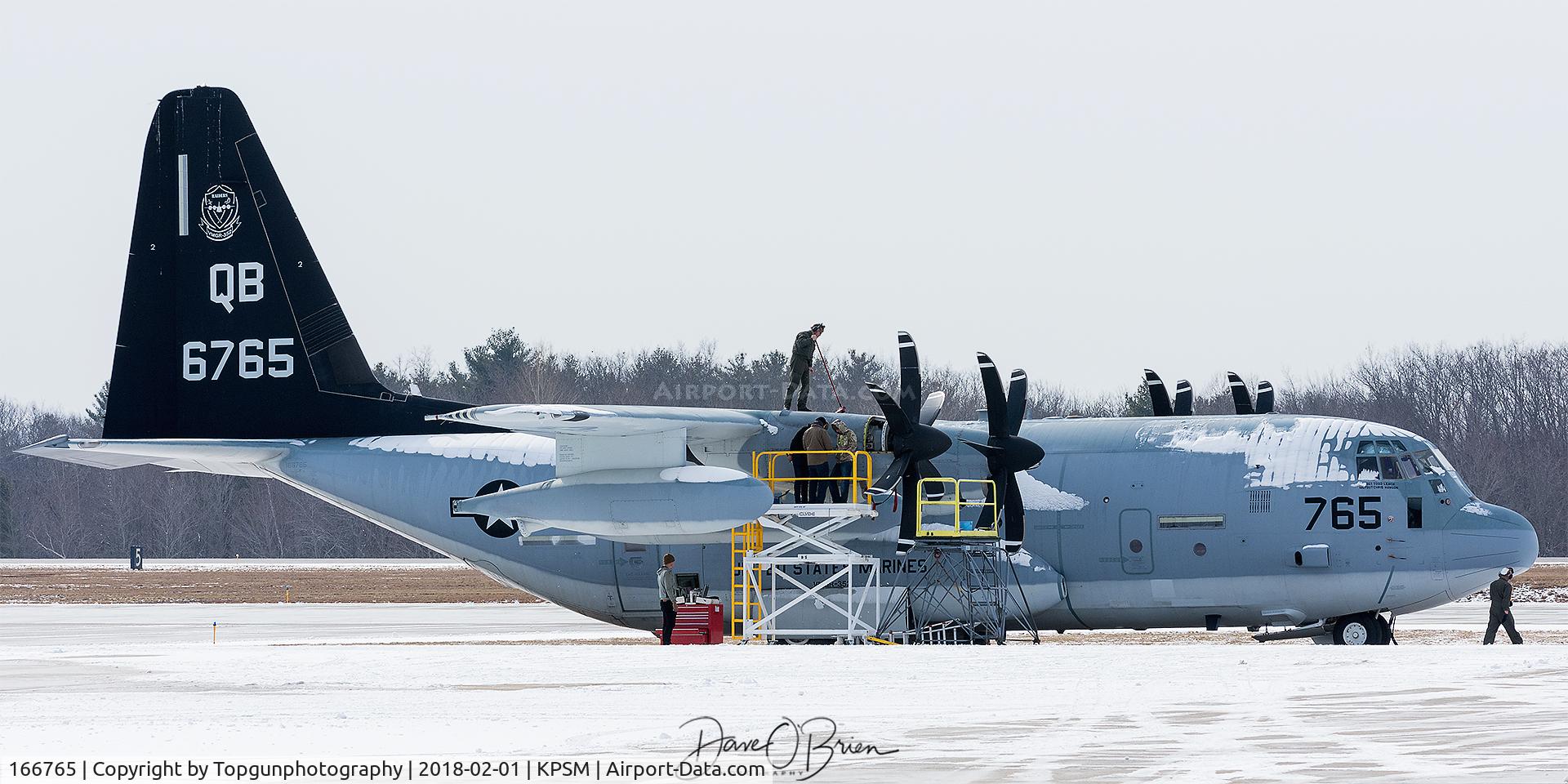 166765, 2005 Lockheed Martin KC-130J Hercules C/N 382-5565, VMGR-352  	MCAS Miramar
little out of it's element in the NH snow.