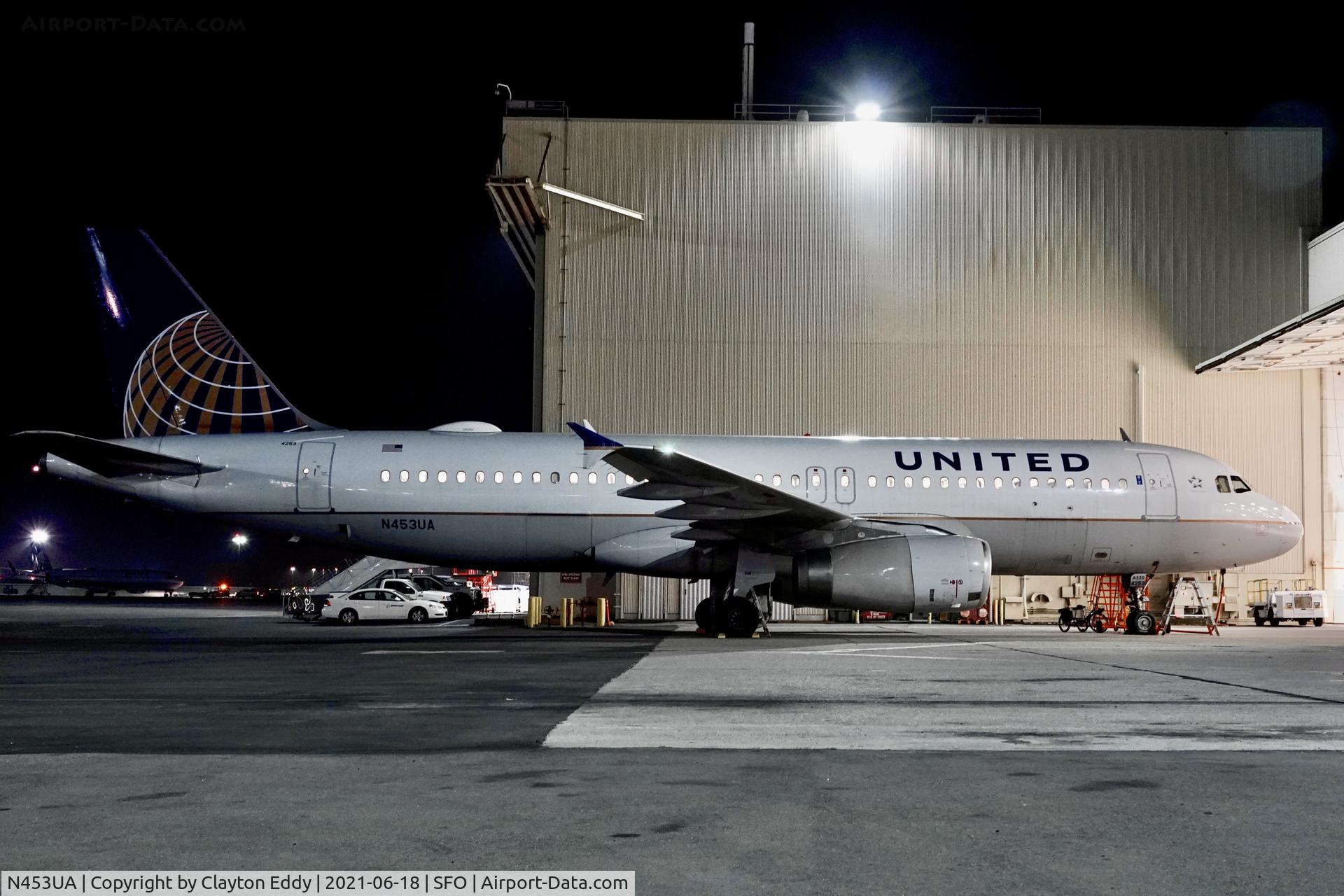 N453UA, 1999 Airbus A320-232 C/N 1001, SFO 2021