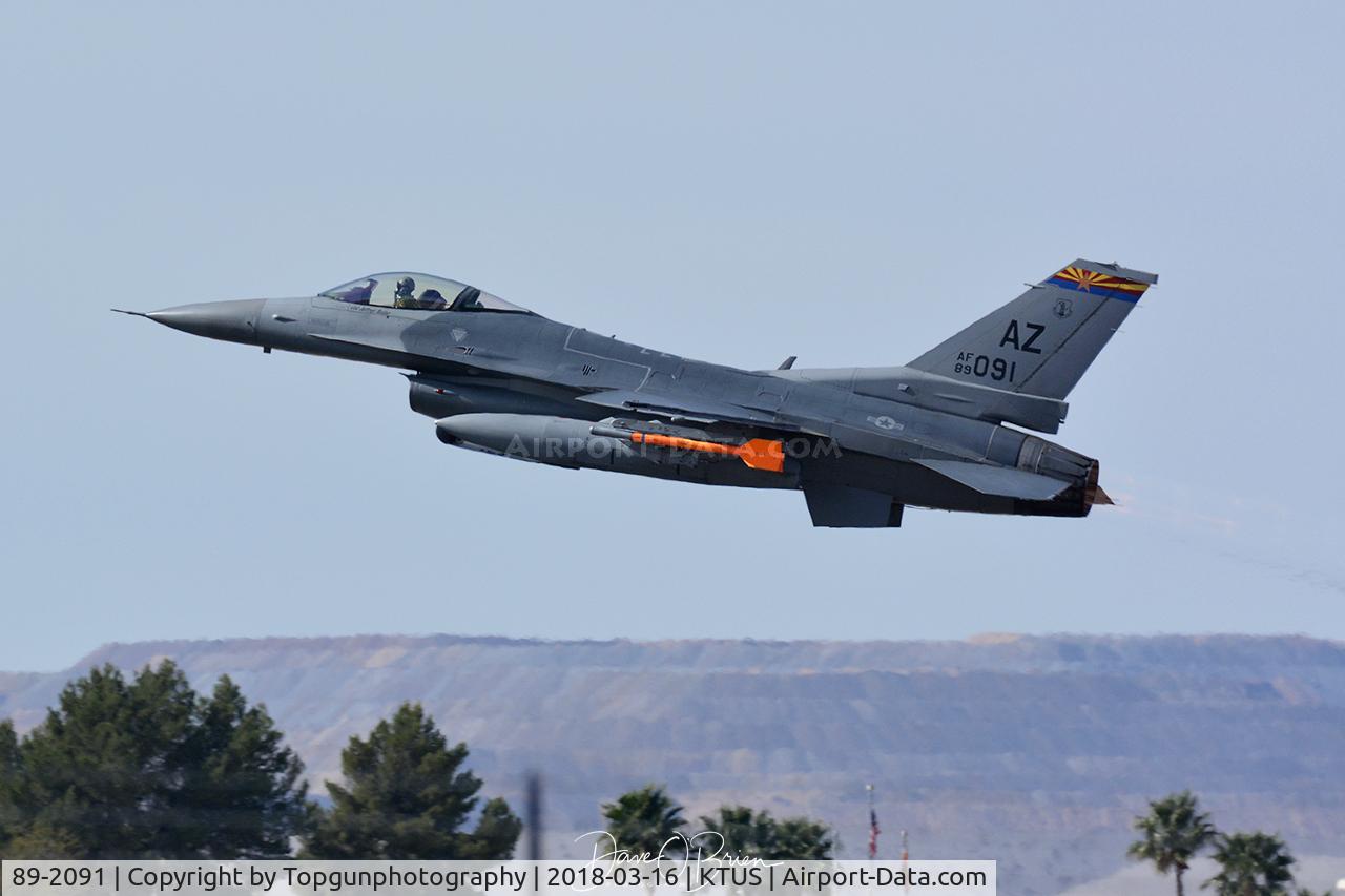 89-2091, 1991 Lockheed Martin F-16C C/N 1C-244, VIPER31 taking off