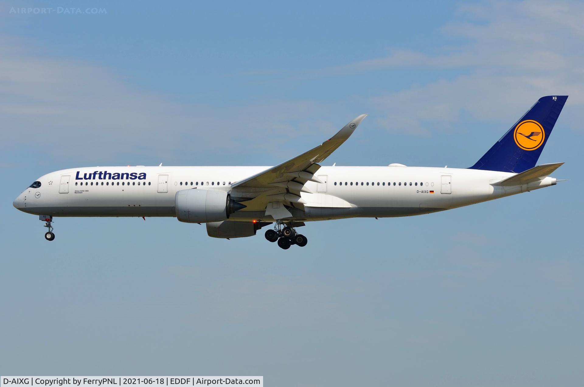 D-AIXG, 2017 Airbus A350-941 C/N 174, Landing of Lufthansa A359