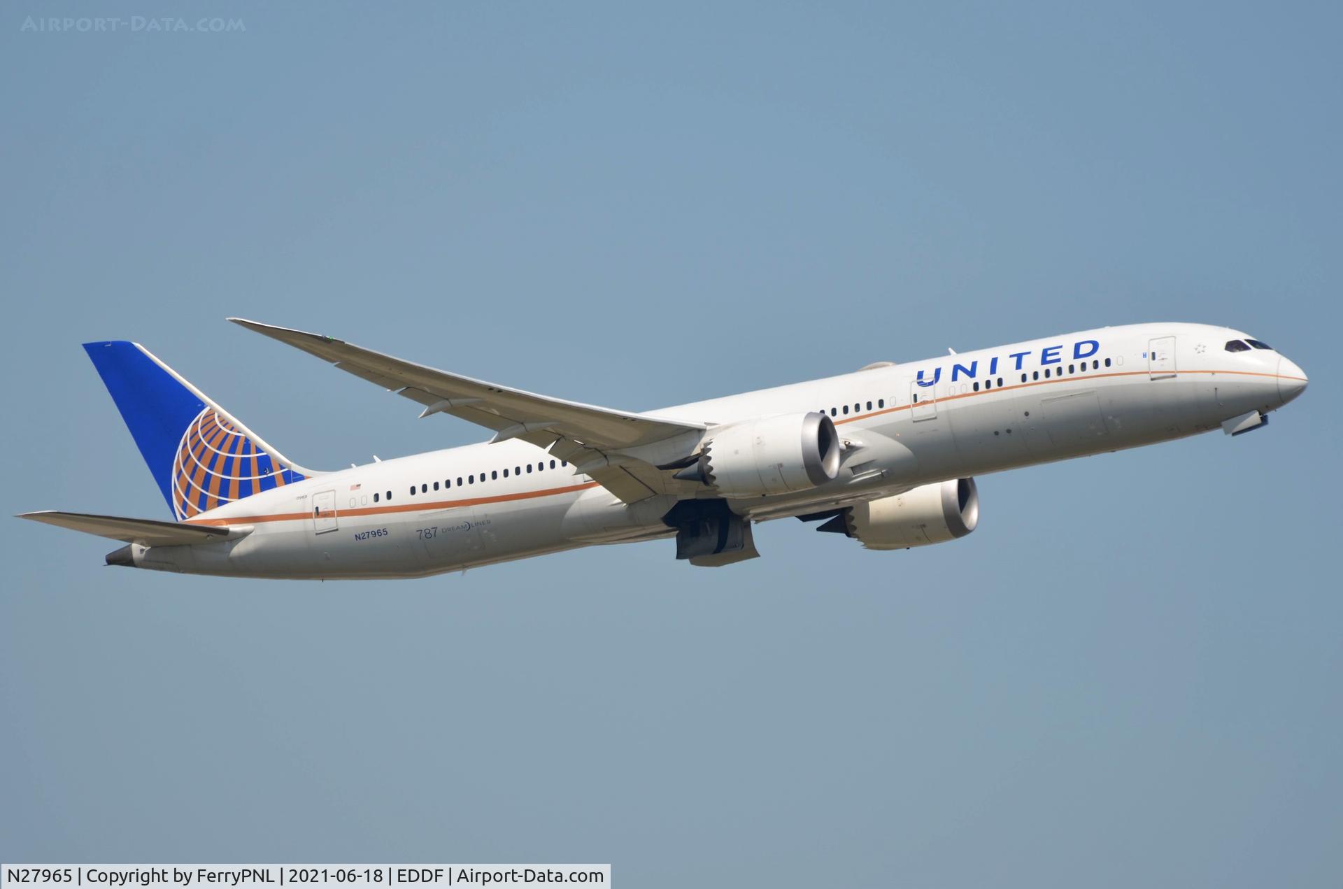 N27965, 2016 Boeing 787-9 Dreamliner C/N 37815, United B789 departing