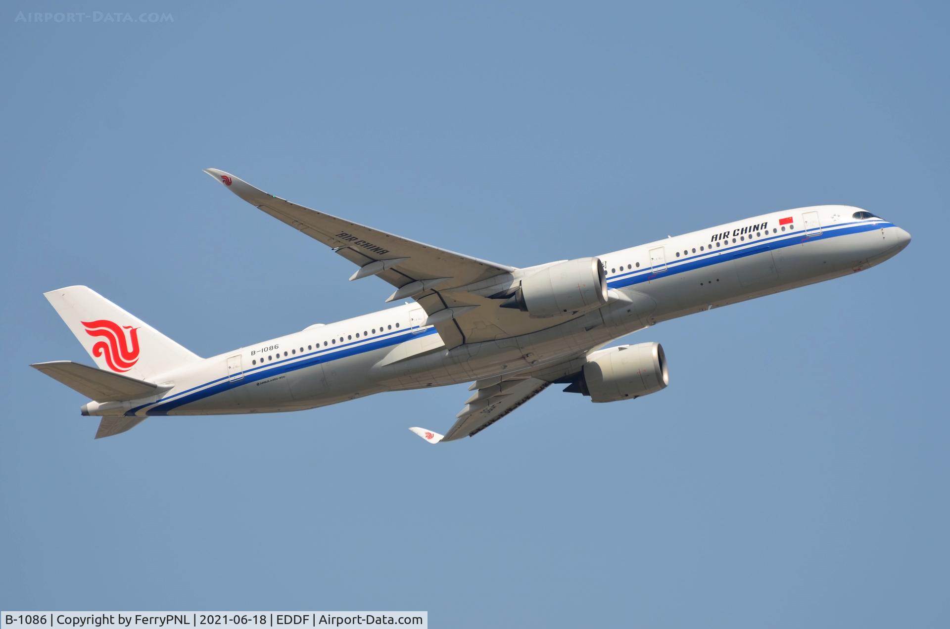 B-1086, 2017 Airbus A350-941 C/N 167, Air China A359 taking-off