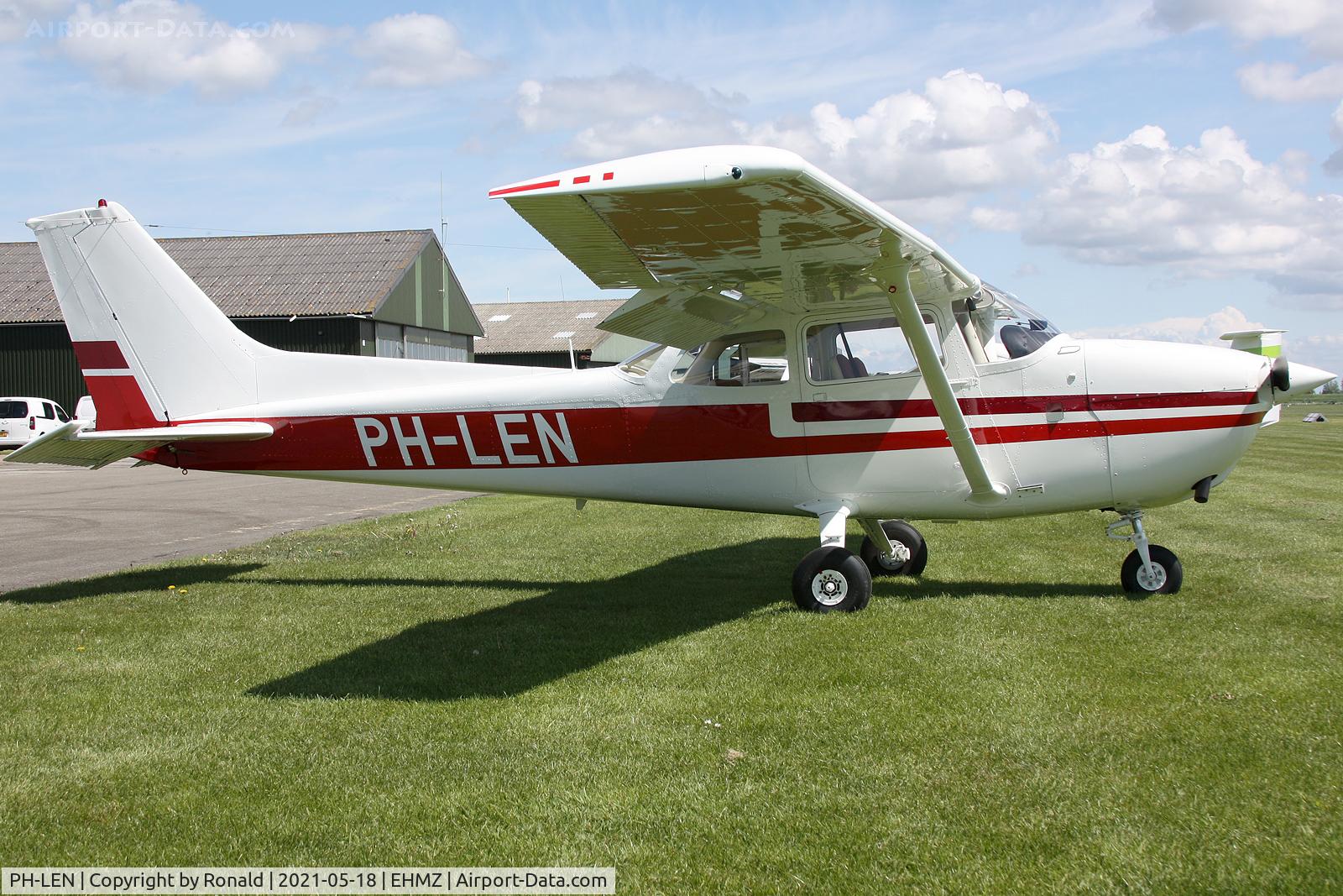 PH-LEN, Reims F172N Skyhawk C/N 1619, at ehmz