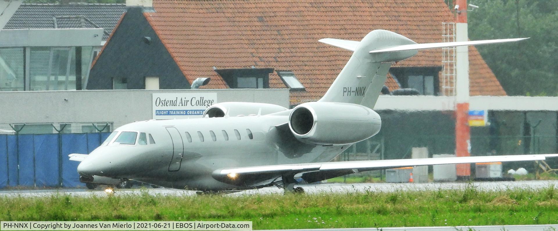 PH-NNX, 2004 Cessna 750 Citation X Citation X C/N 750-0232, Taxiing at Ostend