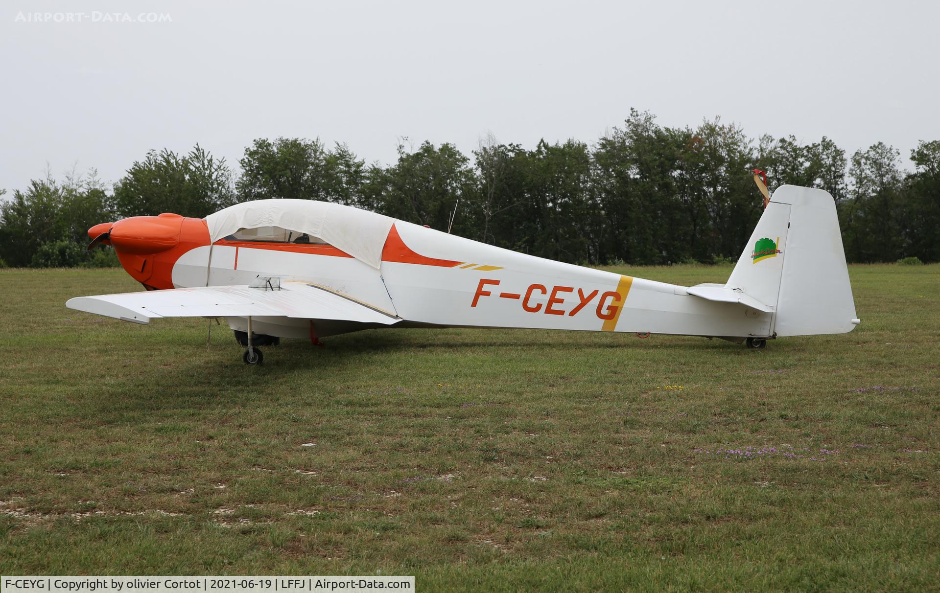 F-CEYG, Scheibe SF-28A Tandem Falke C/N 5787, june 2021