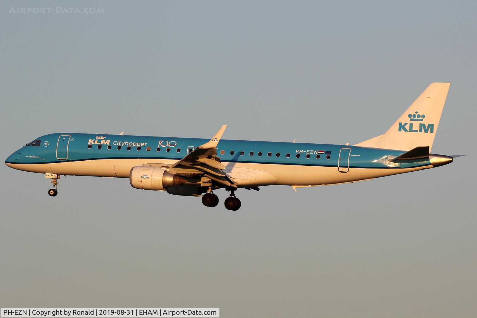 PH-EZN, 2010 Embraer 190LR (ERJ-190-100LR) C/N 19000342, at spl