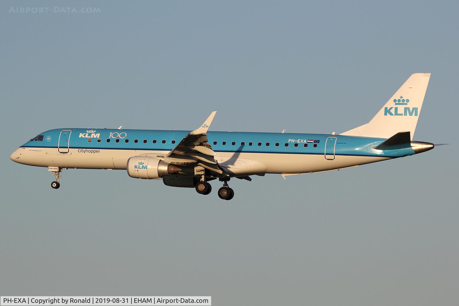 PH-EXA, 2013 Embraer 190LR (ERJ-190-100LR) C/N 19000655, at spl