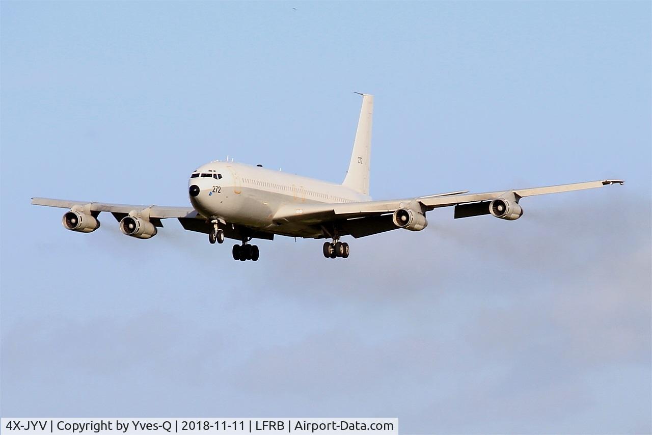 4X-JYV, 1975 Boeing 707-3L6C C/N 21096, Israeli Air Force Boeing 707-3L6C, Short approach rwy 25L, Brest-Bretagne Airport (LFRB-BES)