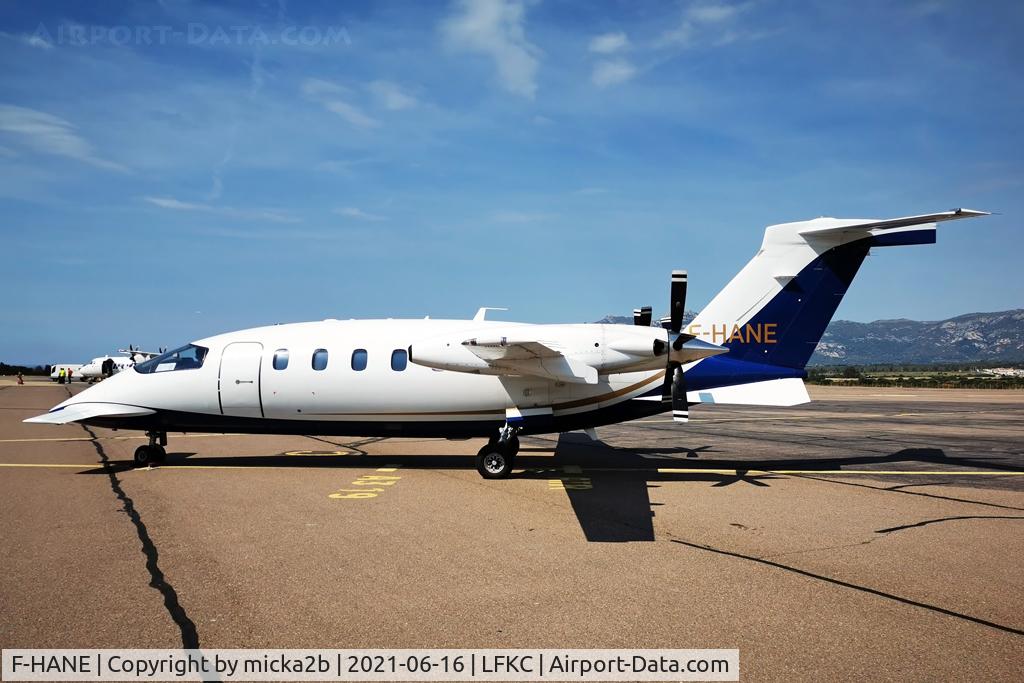 F-HANE, 2009 Piaggio P-180 Avanti II C/N 1177, Parked