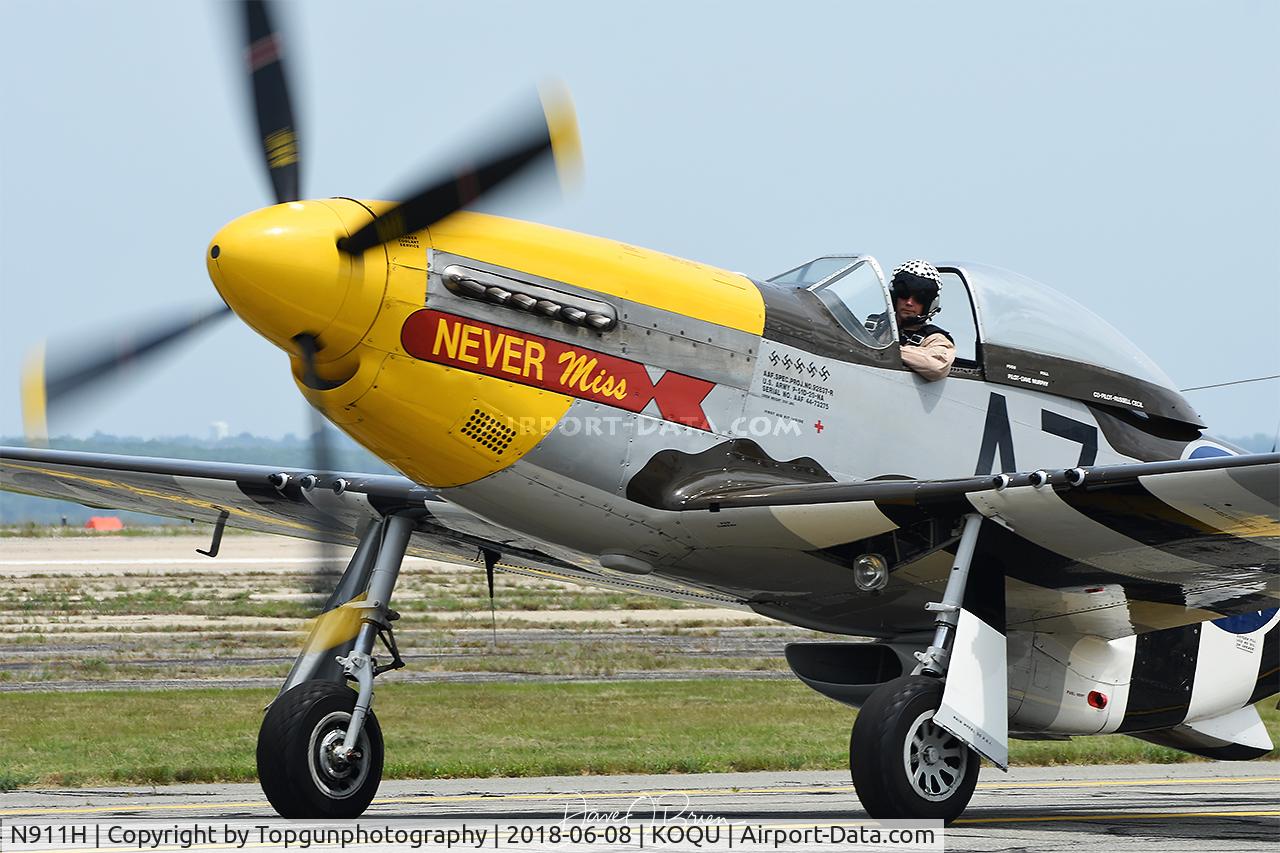 N911H, 1943 North American P-51D C/N N2868D, Never Miss taxing back
Rhode Island Air Show 2018