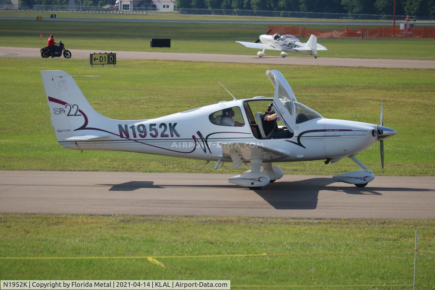 N1952K, 2002 Cirrus SR22 C/N 0147, Sun N Fun 2021