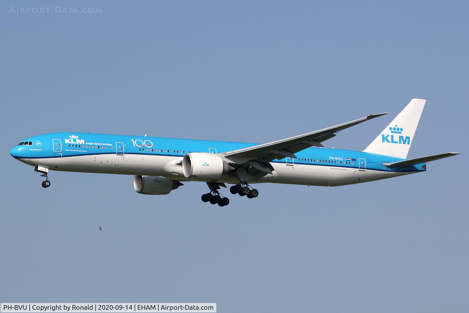 PH-BVU, 2017 Boeing 777-306/ER C/N 61702, at spl