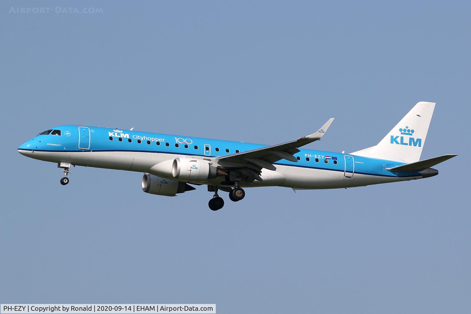 PH-EZY, 2013 Embraer 190STD (ERJ-190-100) C/N 19000649, at spl