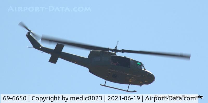69-6650, 1969 Bell UH-1N Iroquois C/N 31056, Flying around the Sandias