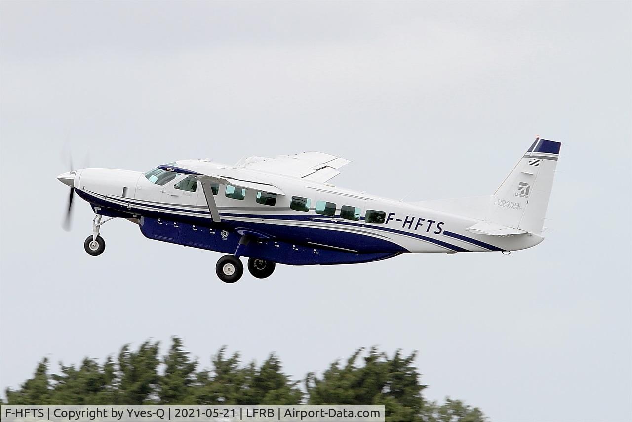 F-HFTS, 2016 Cessna 208B Grand Caravan C/N 208B5265, Textron Aviation Inc. Grand Caravan 208B, Take off rwy 25L, Brest-Bretagne airport (LFRB-BES)