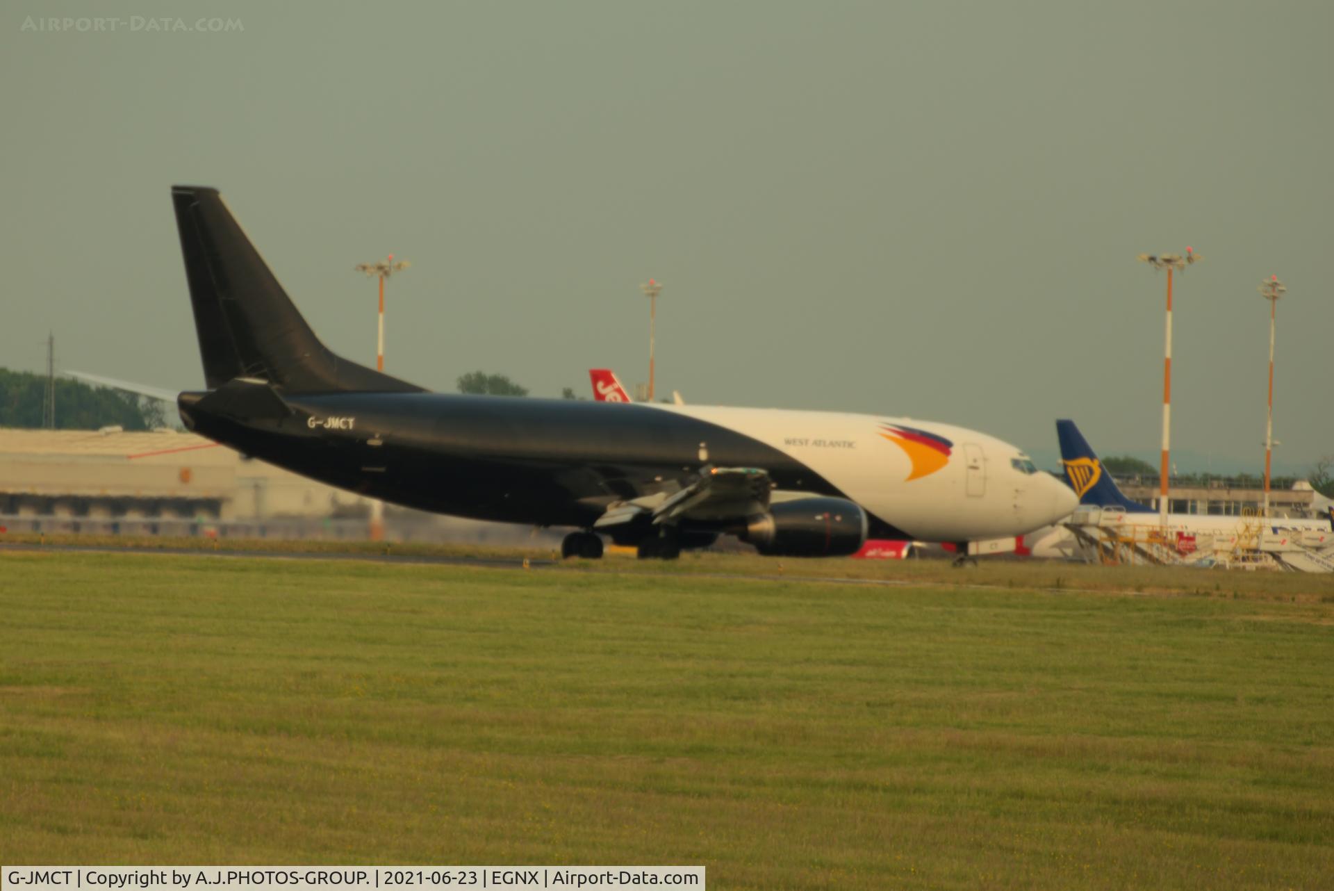 G-JMCT, 1989 Boeing 737-3Y0 C/N 24546, 1st time i have been to EGNX just landed at EGNX.
