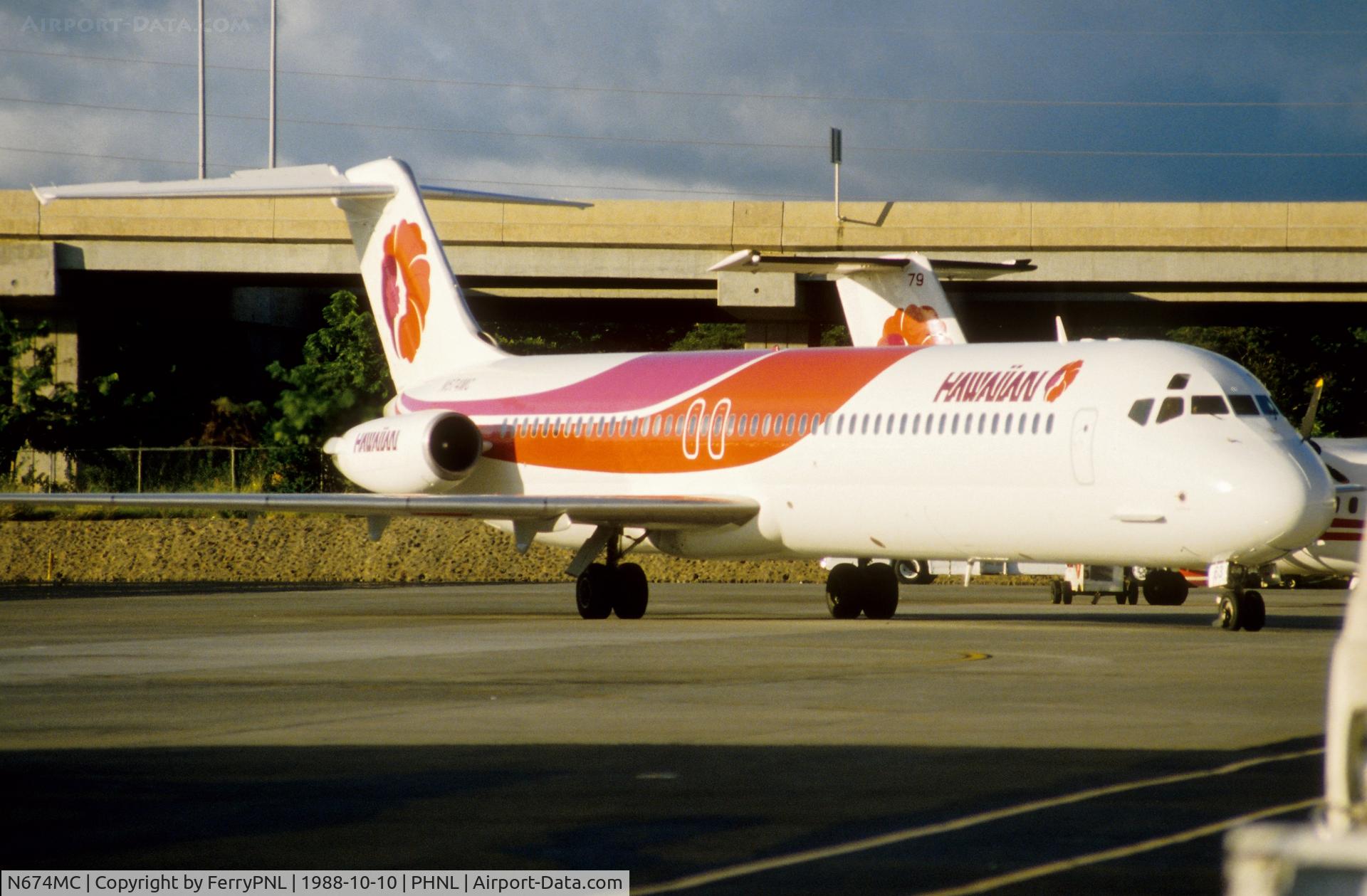 N674MC, 1977 McDonnell Douglas DC-9-51 C/N 47735, Hawaiian DC-9-51, frame broken up MHV 2002
