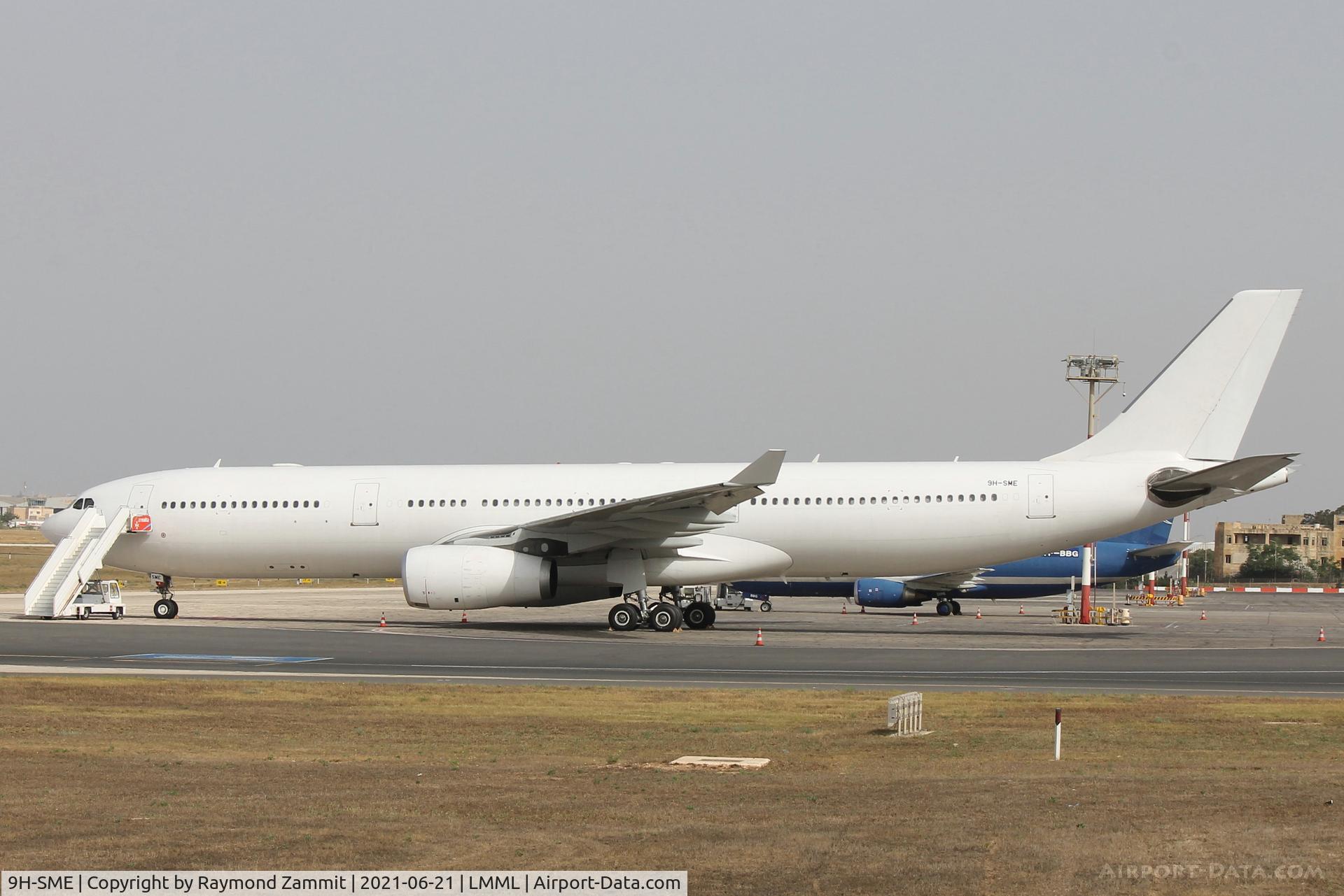 9H-SME, 2008 Airbus A330-343X C/N 954, A330 9H-SME Smartlynx Malta