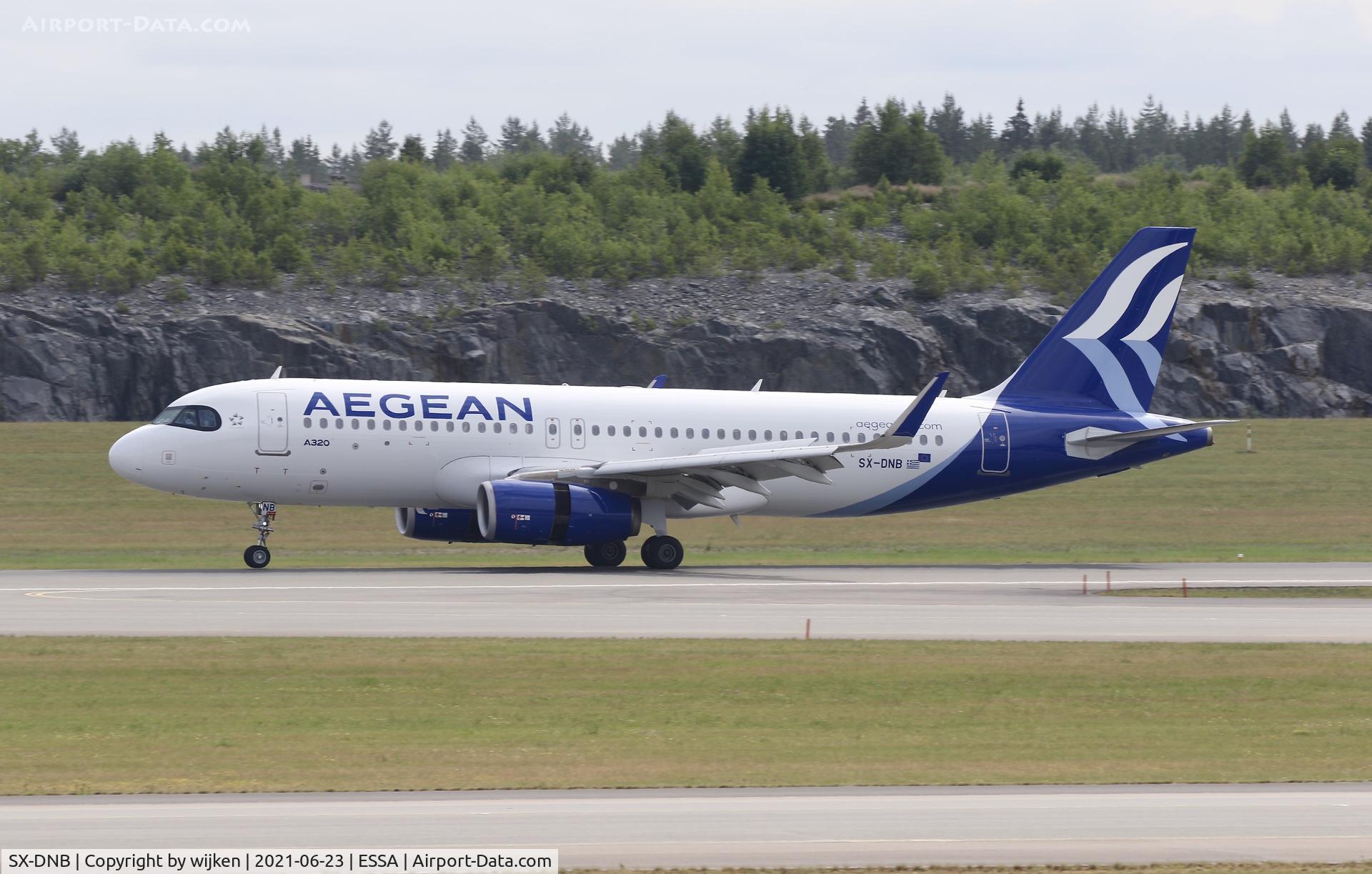 SX-DNB, 2015 Airbus A320-232 C/N 6832, RWY 01R
