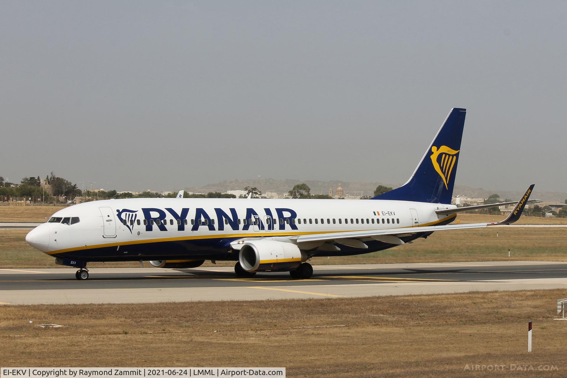 EI-EKV, 2010 Boeing 737-8AS C/N 38507, B737-800 EI-EKV Ryanair
