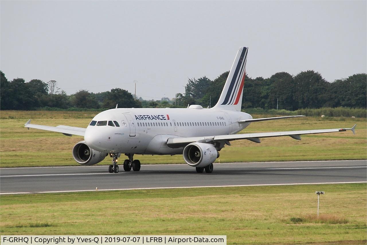 F-GRHQ, 2000 Airbus A319-111 C/N 1404, Airbus A319-111, Taxiing rwy 07R, Brest-Bretagne airport (LFRB-BES)