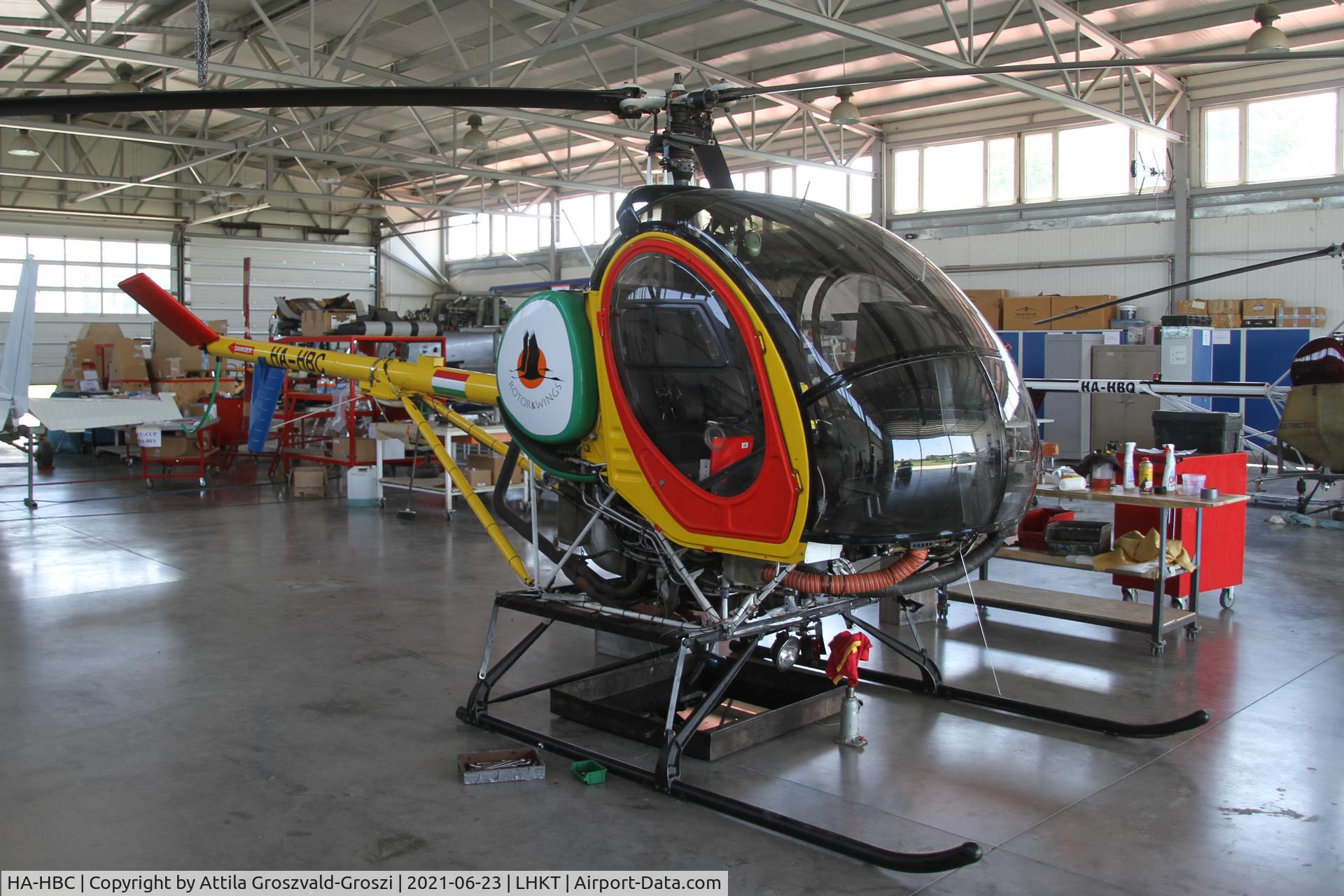 HA-HBC, Schweizer 269C C/N S-1740, LHKT - Kadarkút Airfield, Hungary