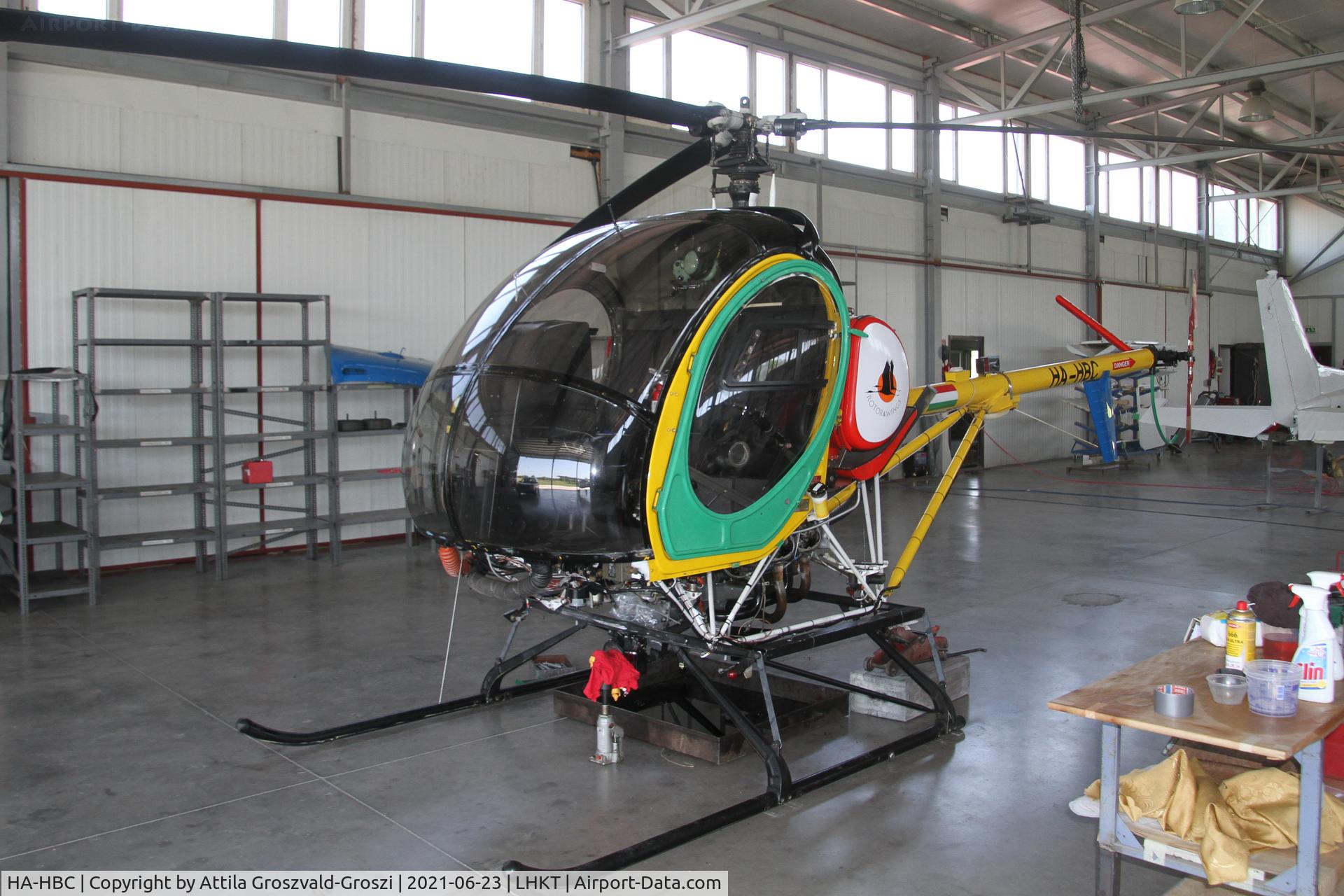 HA-HBC, Schweizer 269C C/N S-1740, LHKT - Kadarkút Airfield, Hungary
