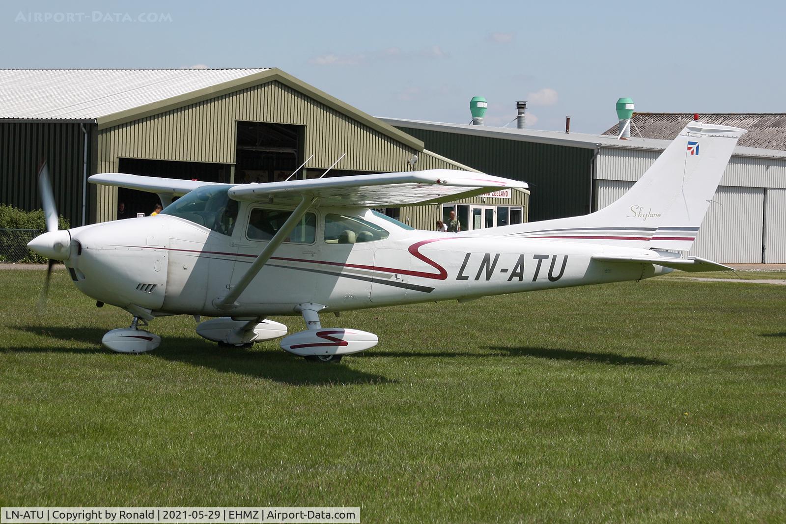 LN-ATU, 1973 Cessna 182P Skylane C/N 182-61436, at ehmz