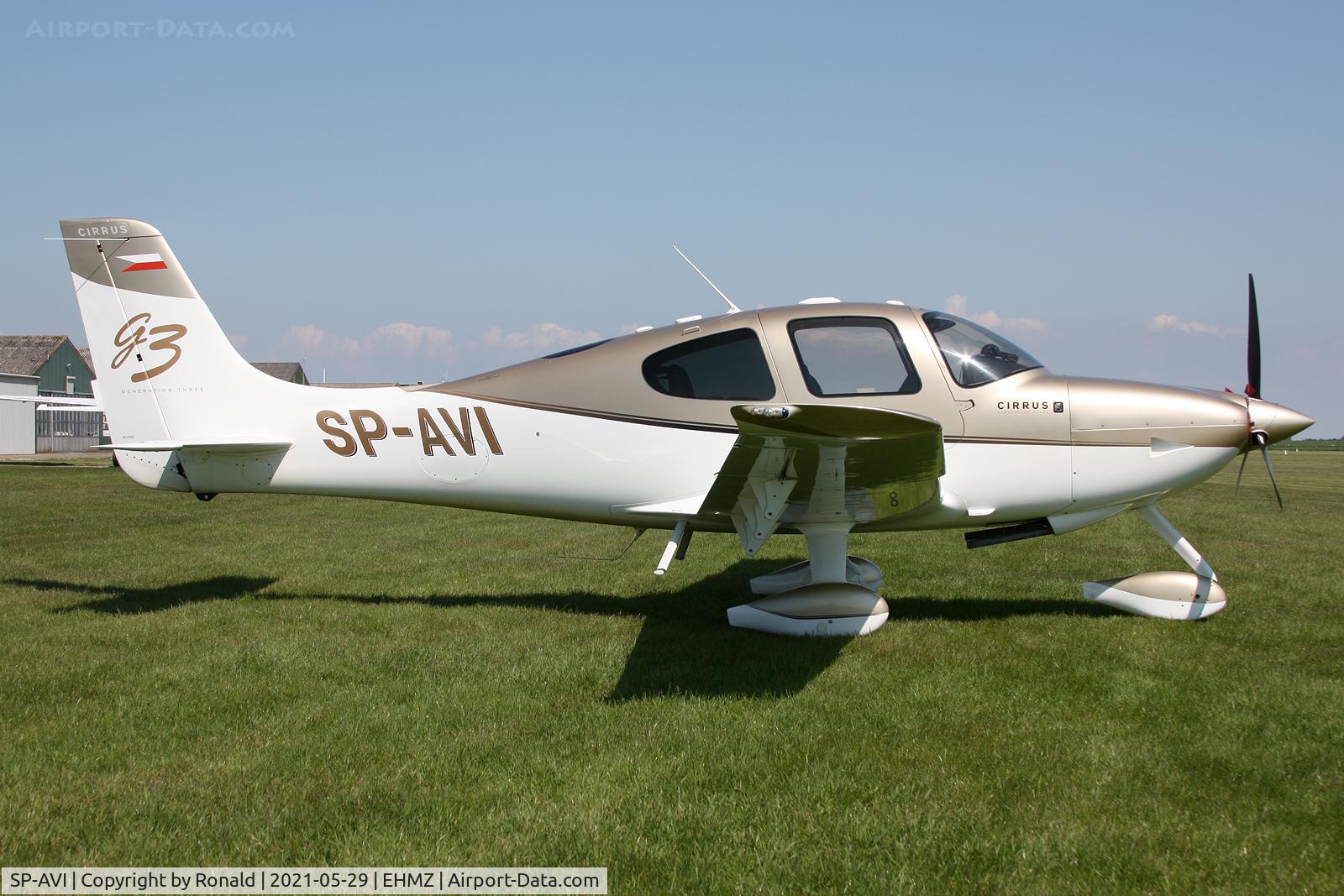 SP-AVI, 2008 Cirrus SR20 C/N 1917, at ehmz