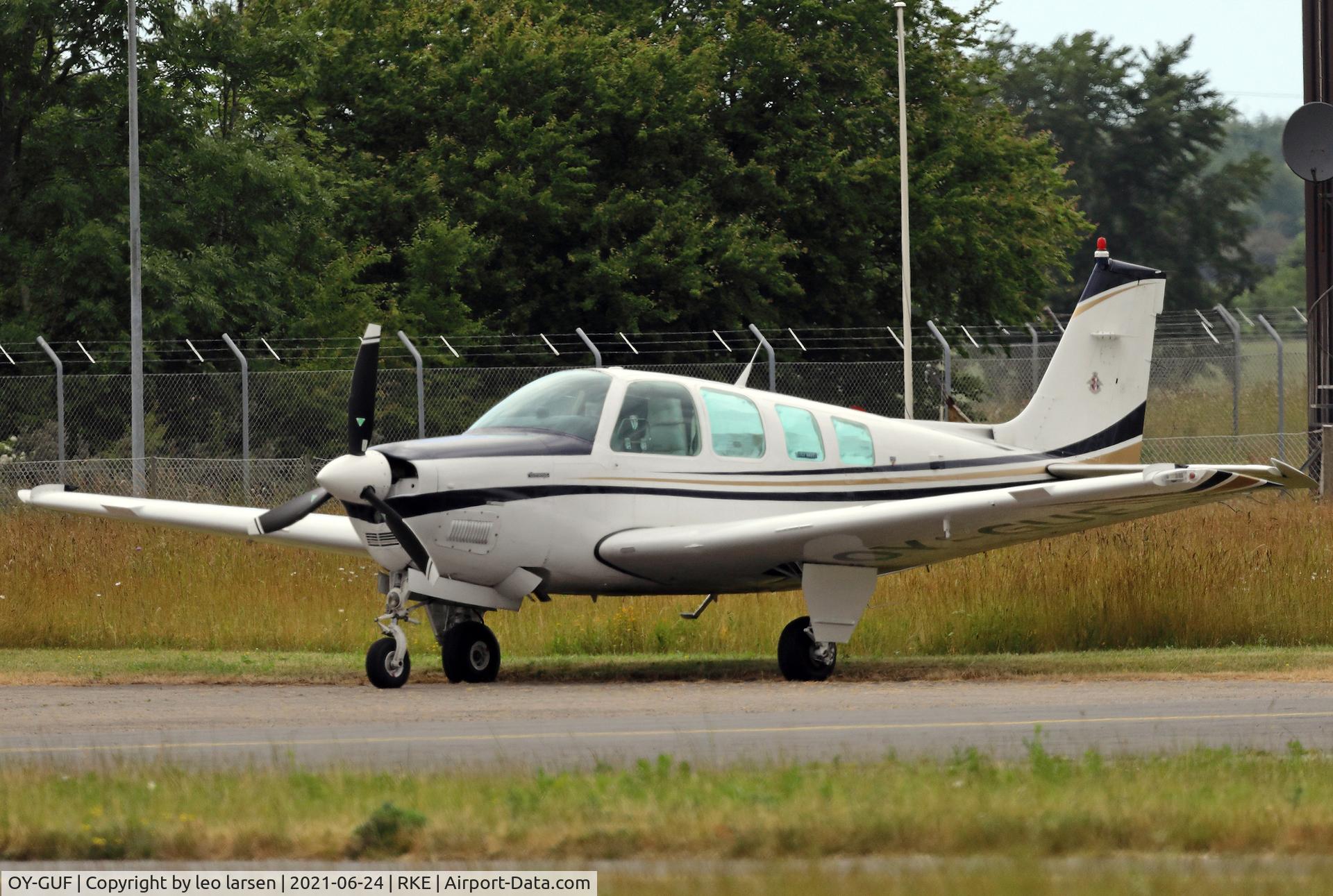 OY-GUF, 1992 Beech A36 Bonanza Bonanza 36 C/N E-2713, Roskilde 24.6.2021