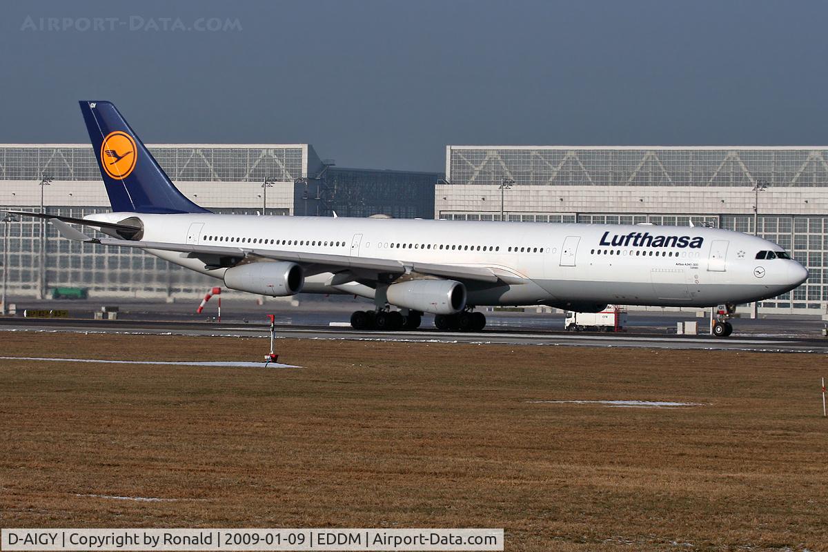 D-AIGY, 2000 Airbus A340-313 C/N 335, at muc
