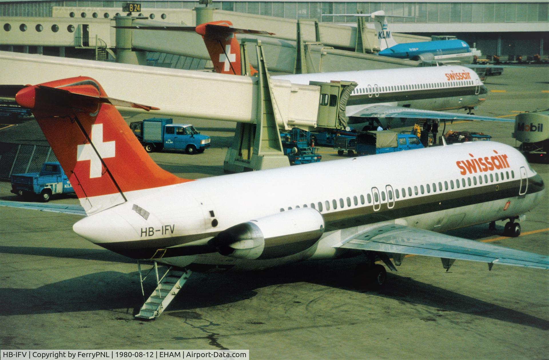 HB-IFV, 1969 Douglas DC-9-32 C/N 47383, Swissair DC-9-32 at the gate in AMS