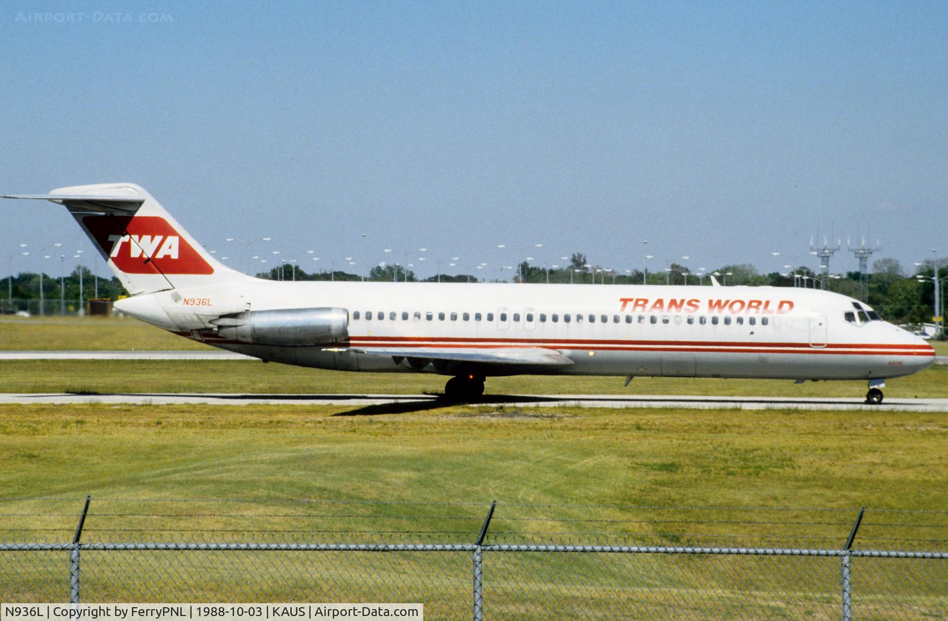 N936L, 1985 Douglas DC-9-34 C/N 47711, TWA DC-9-34 taxiing for departure