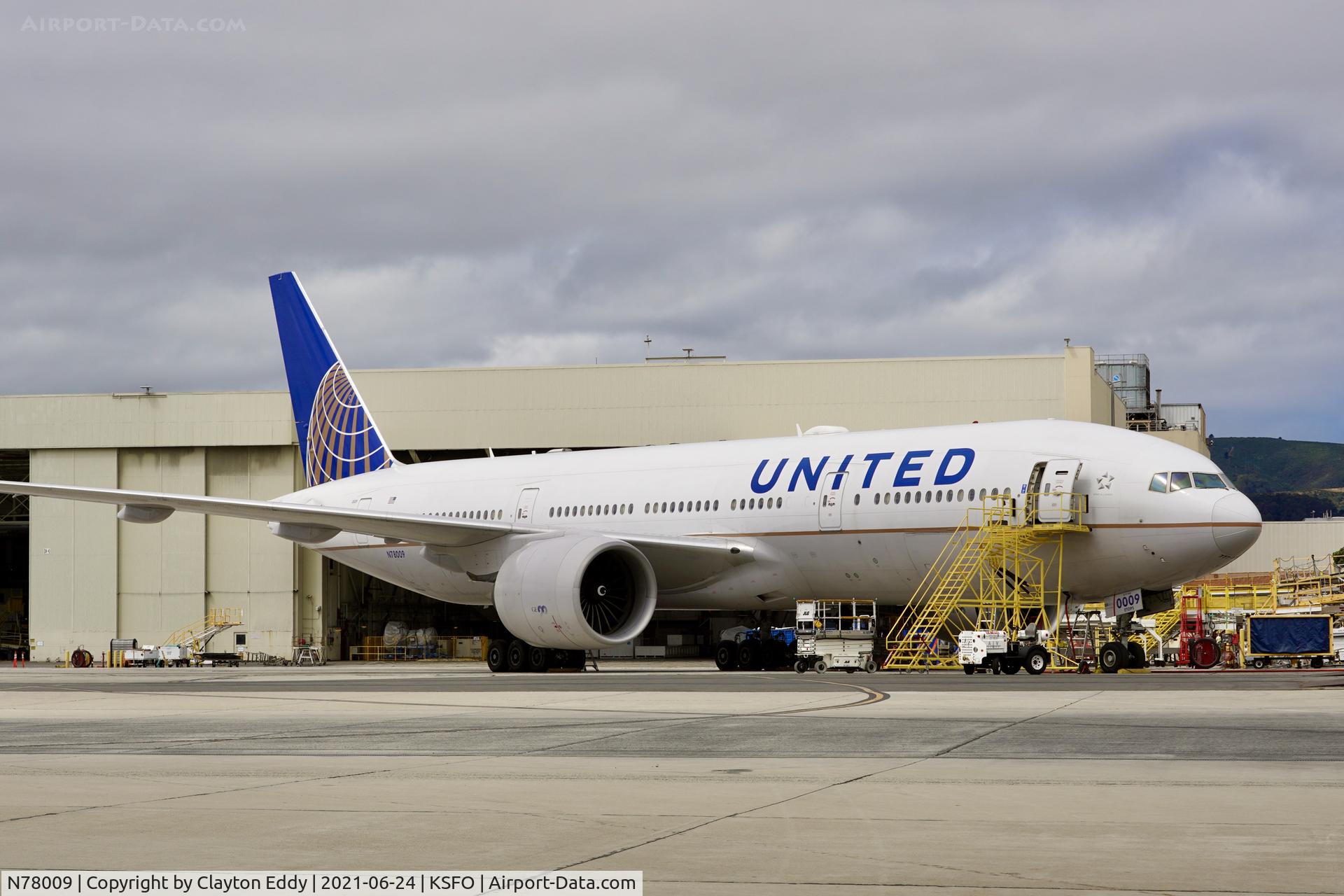 N78009, 1999 Boeing 777-224 C/N 29479, SFO 2021.