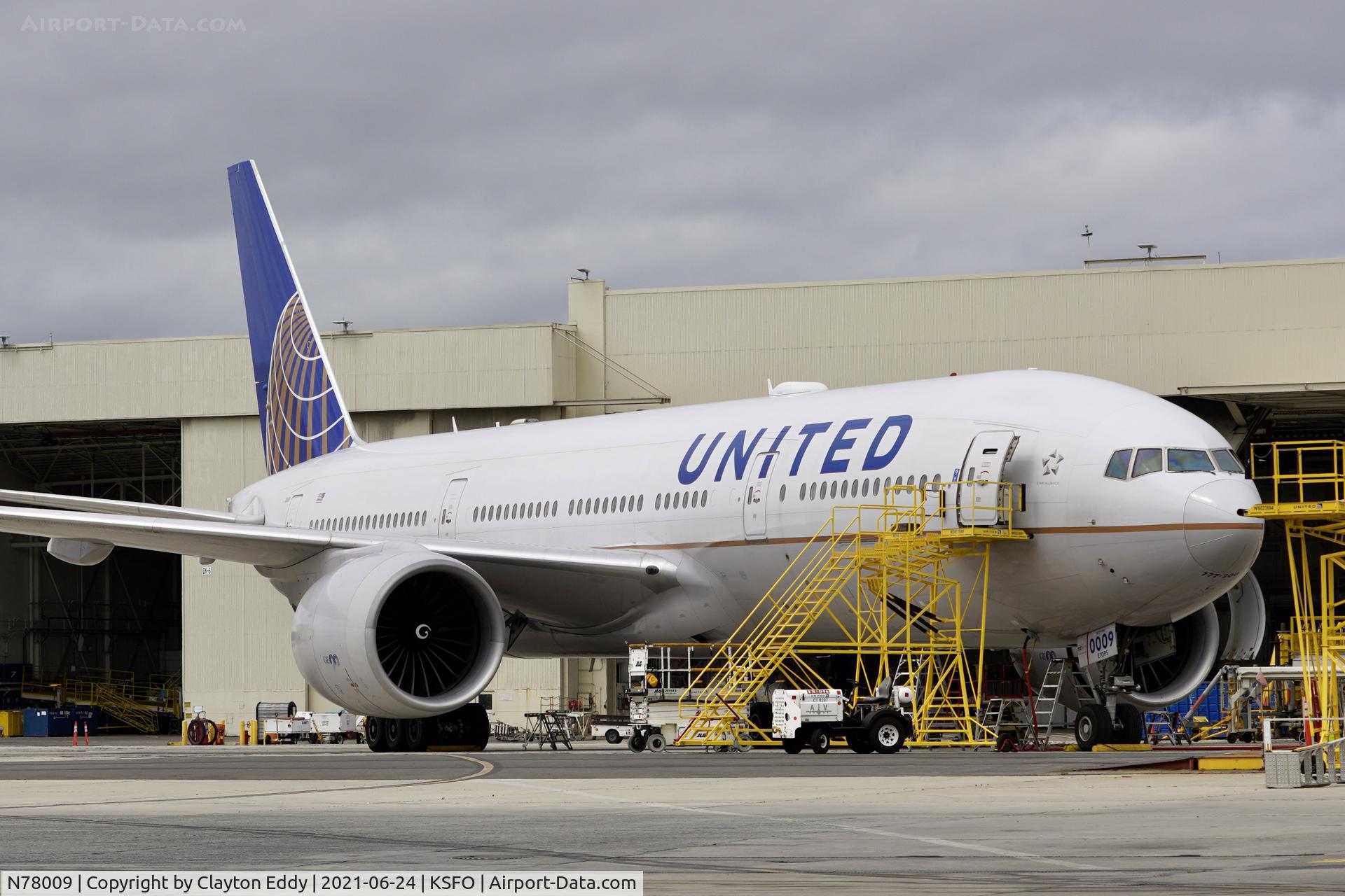 N78009, 1999 Boeing 777-224 C/N 29479, SFO 2021.