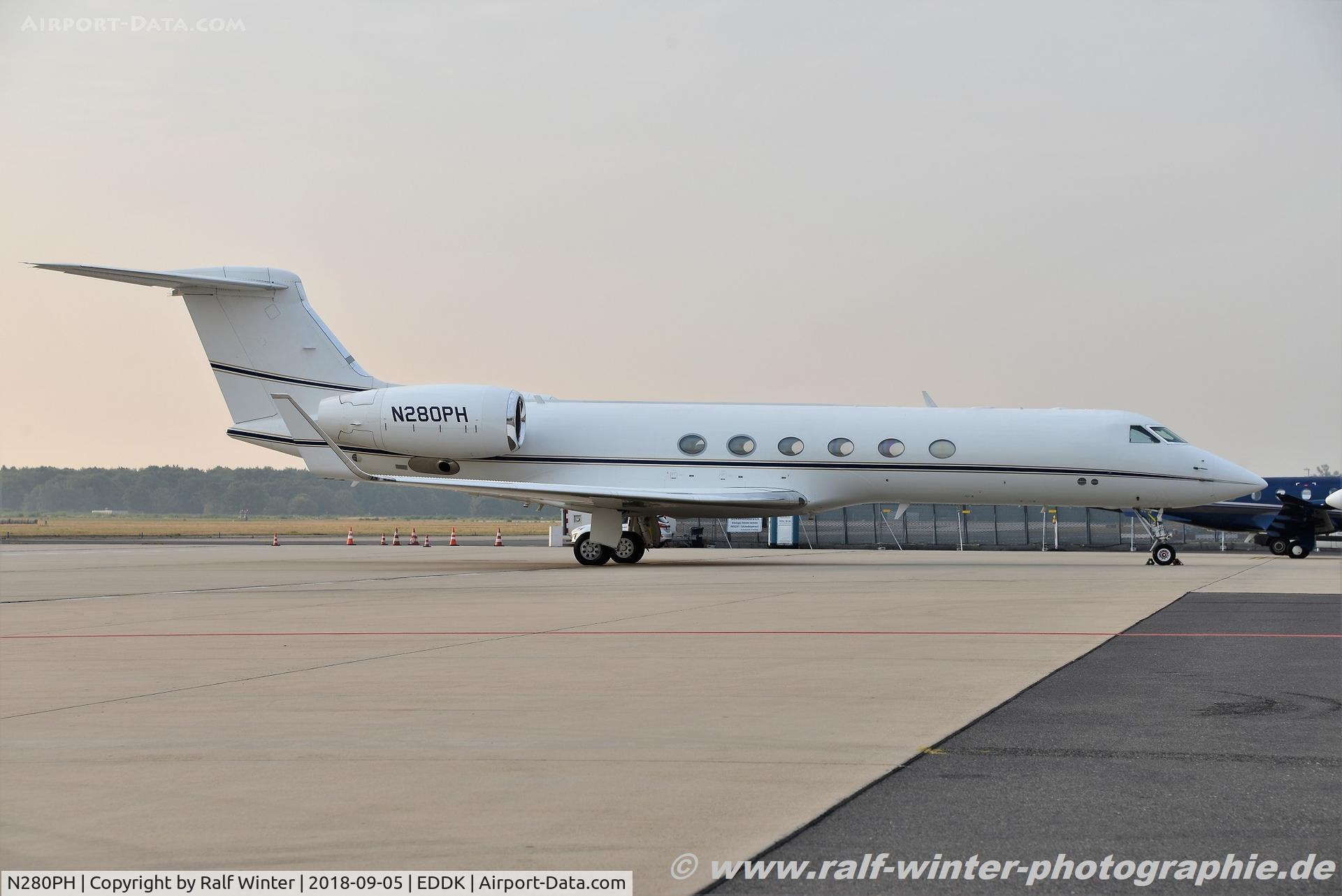 N280PH, 1999 Gulfstream G-V C/N 581, Gulfstream G-V - Global Services Detroit - 581 - N280PH - 05.09.2018 - CGN