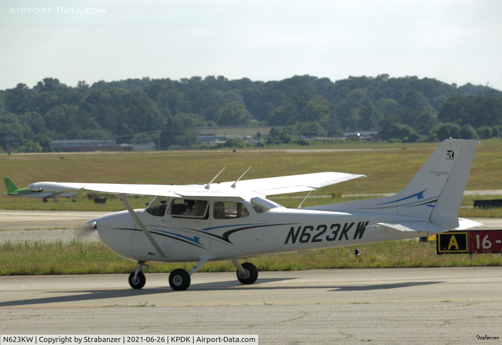 N623KW, 2013 Cessna 172S C/N 172S11269, Taxiing in