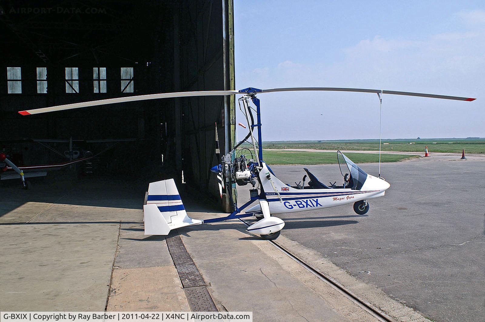 G-BXIX, 1998 VPM M-16 Tandem Trainer C/N PFA G/12-1292, G-BXIX   Magni M-16 Tandem Trainer [PFA G/12-1292] (P P Willmott) North Coates~G 22/04/2011