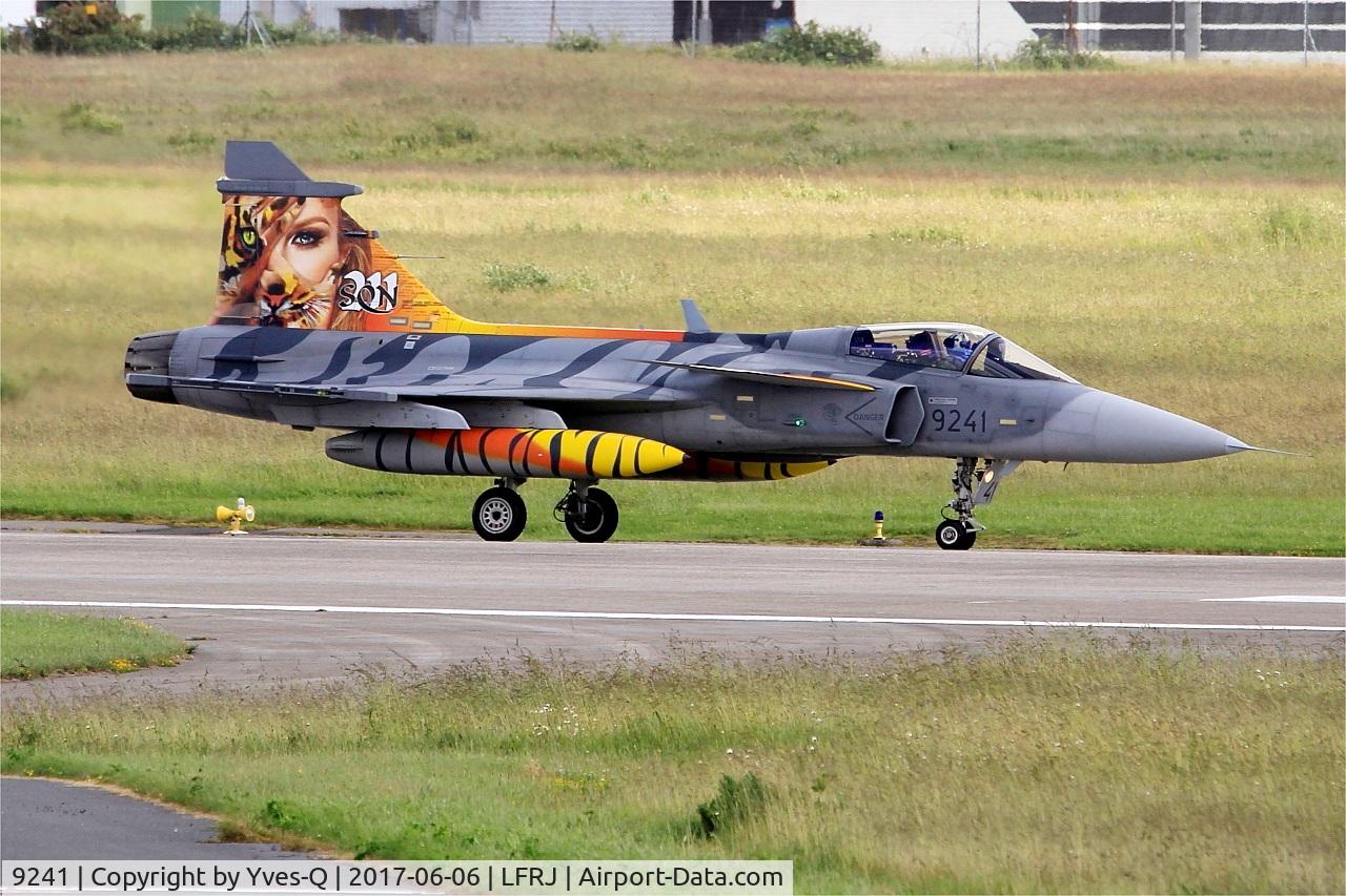9241, Saab JAS-39C Gripen C/N 39241, Saab JAS-39C Gripen, Taxiing to flight line, Landivisiau Naval Air Base (LFRJ) Tiger Meet 2017